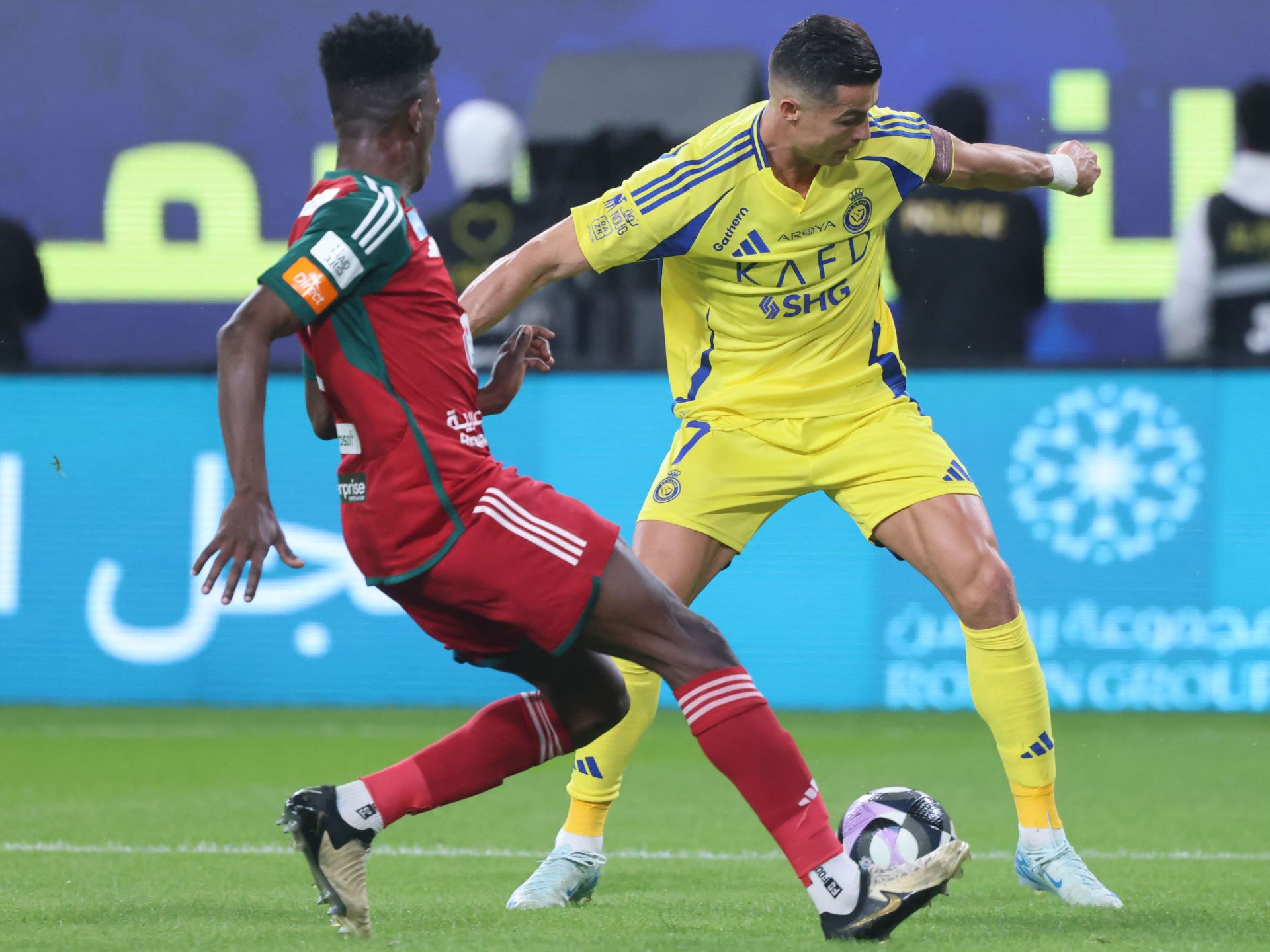 النصر ضد الاتفاق بالدوري السعودي.. الموعد والتشكيلتان والقنوات الناقلة