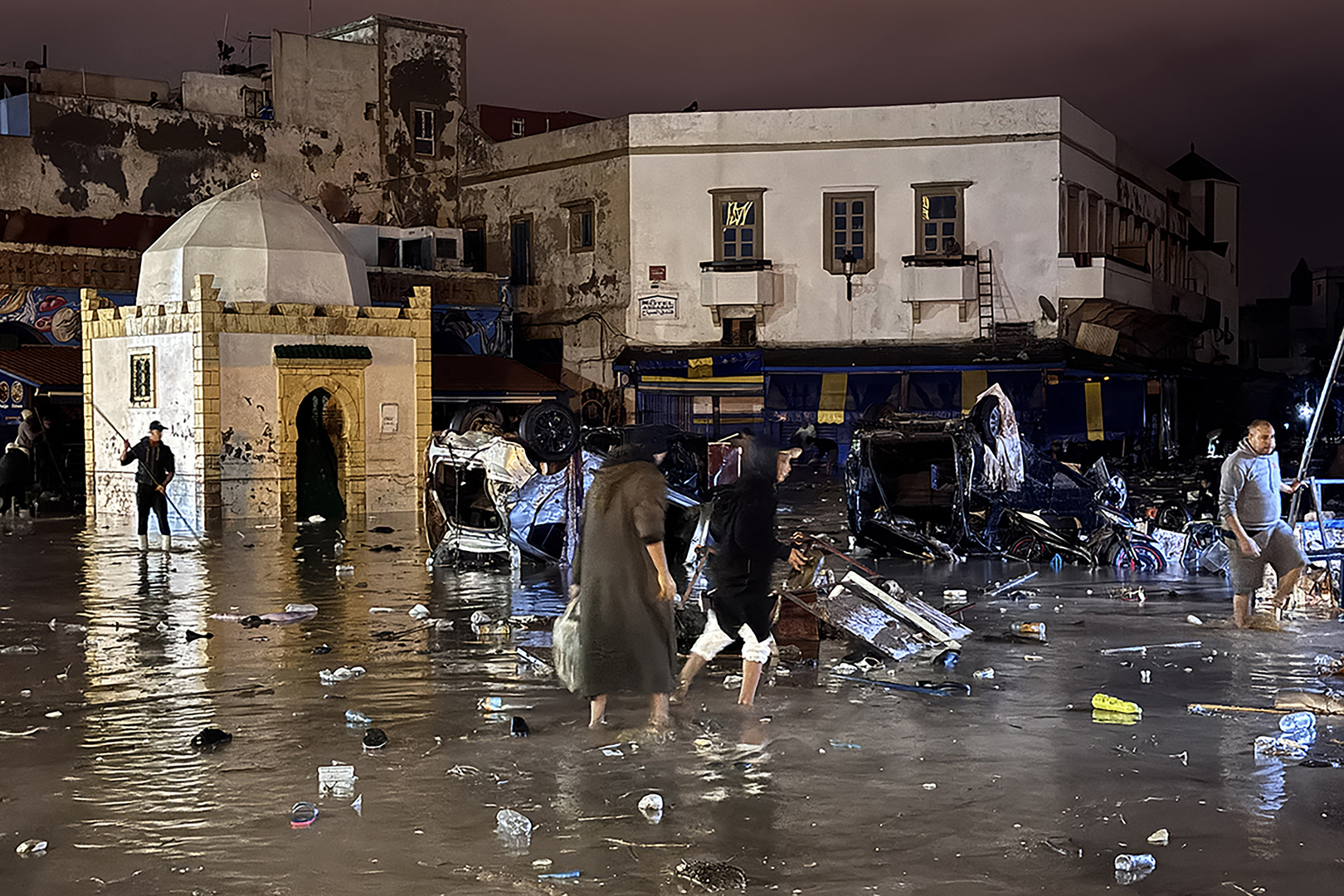 بالصور.. فاجعة آسفي تقتل 37 شخصا وتهز المغرب