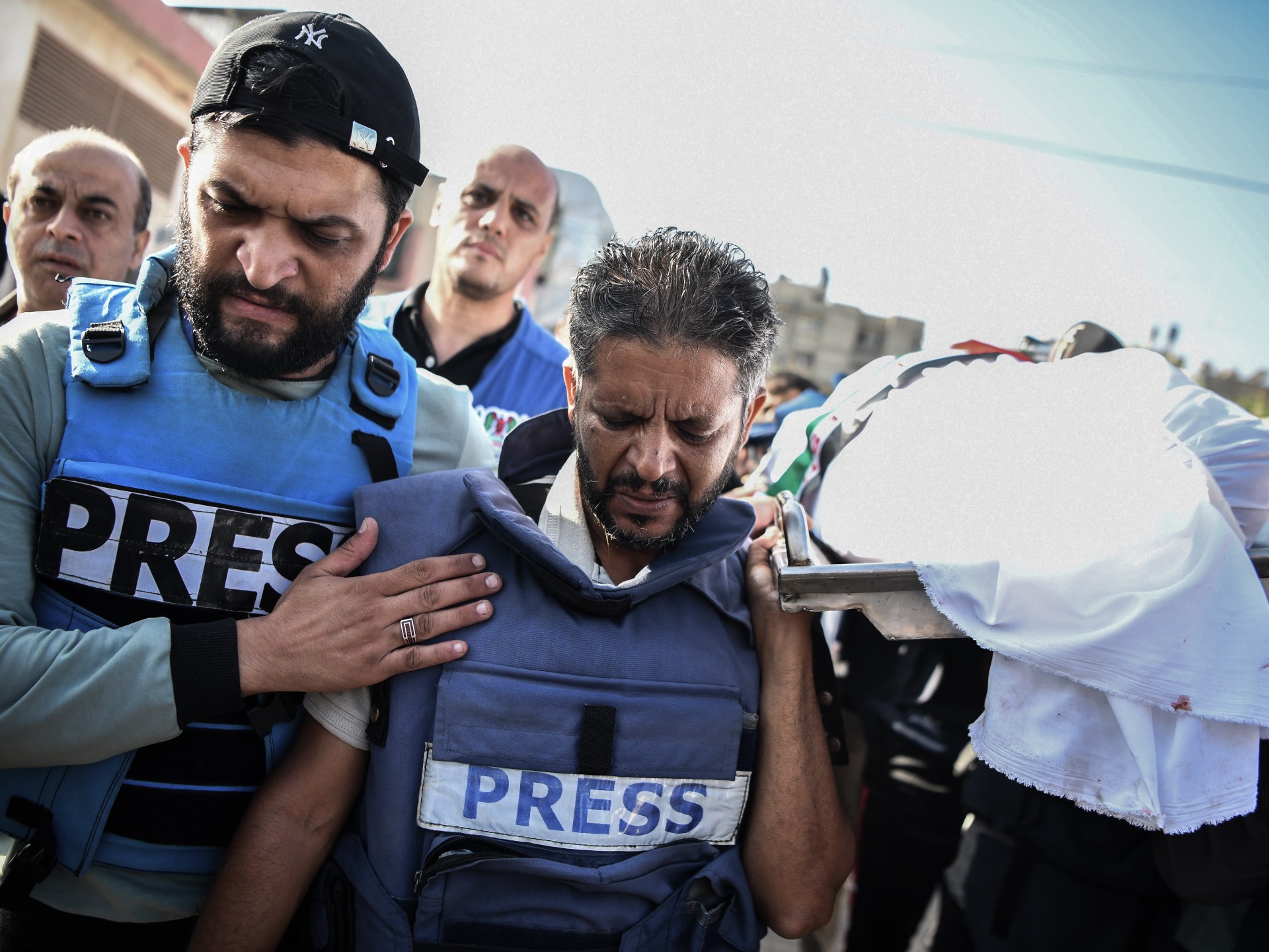 إسرائيل تقتل 706 من عائلات الصحفيين في غزة