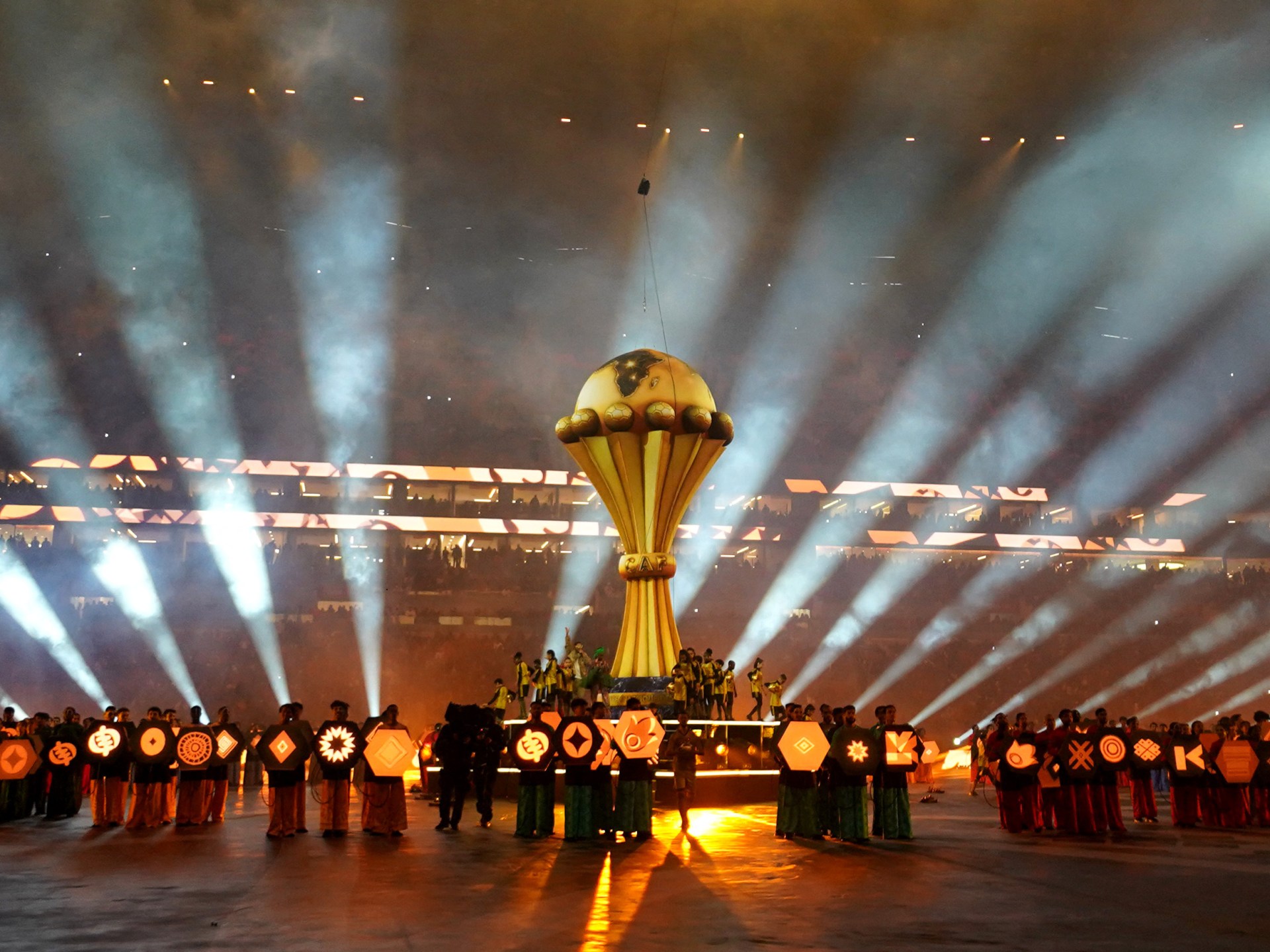 ما سر توقف كأس أفريقيا يوم الخميس؟