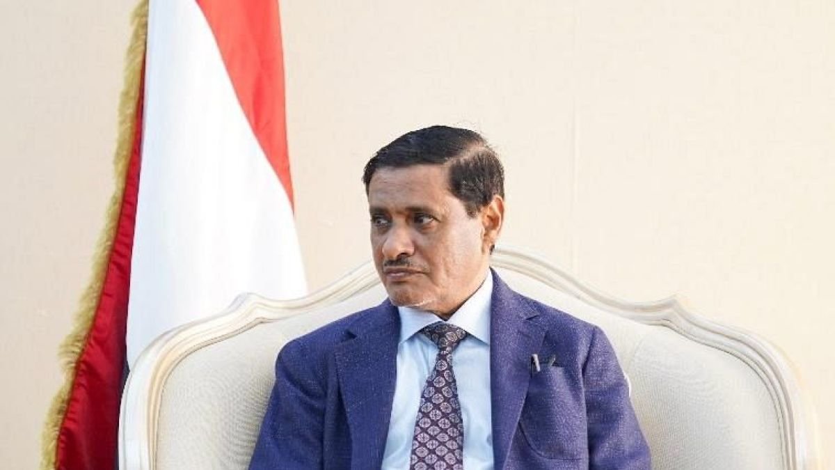 المجلس الرئاسي اليمني يسقط عضوية البحسني 3 00000 1768485423