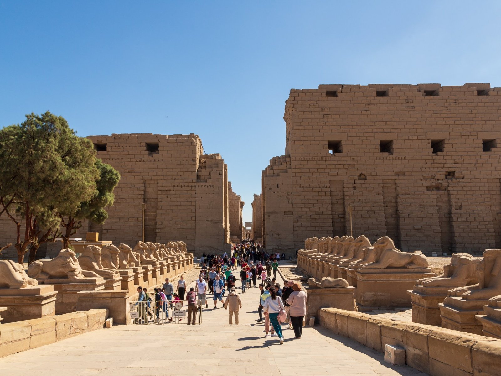 أقوى الوجهات أفريقيا.. أرقام قياسية جديدة للسياحة بالمغرب ومصر 3 00003TURISEM 1768128026