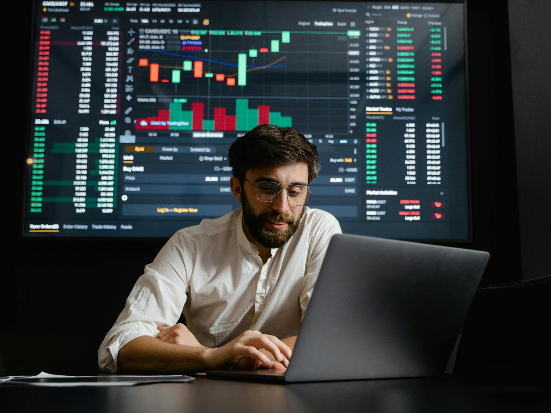 كيف تصبح محلل بيانات محترف بدون شهادة؟