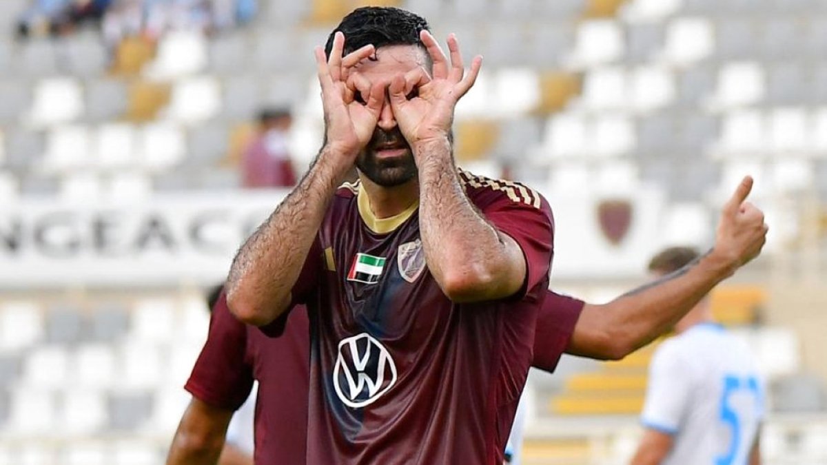 شاهد "هاتريك" السوري خريبين في الدوري الإماراتي