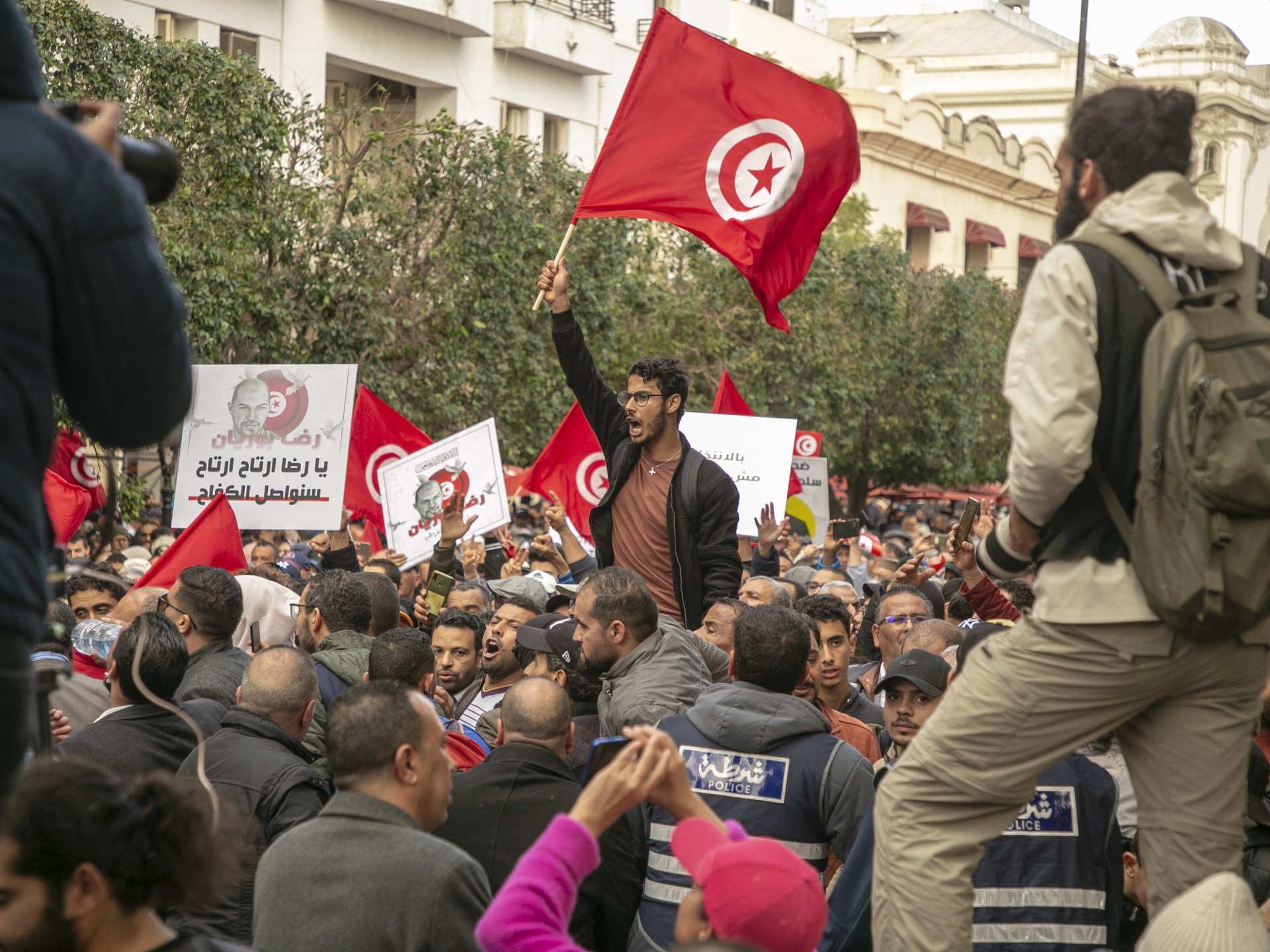 شروط الخروج من الانقلاب في تونس