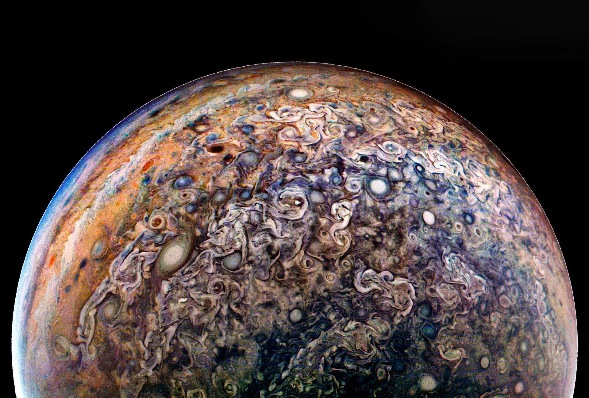 "المشتري أعقد مما تخيّلنا".. جونو تكشف وجها غير مسبوق لعملاق المجموعة الشمسية