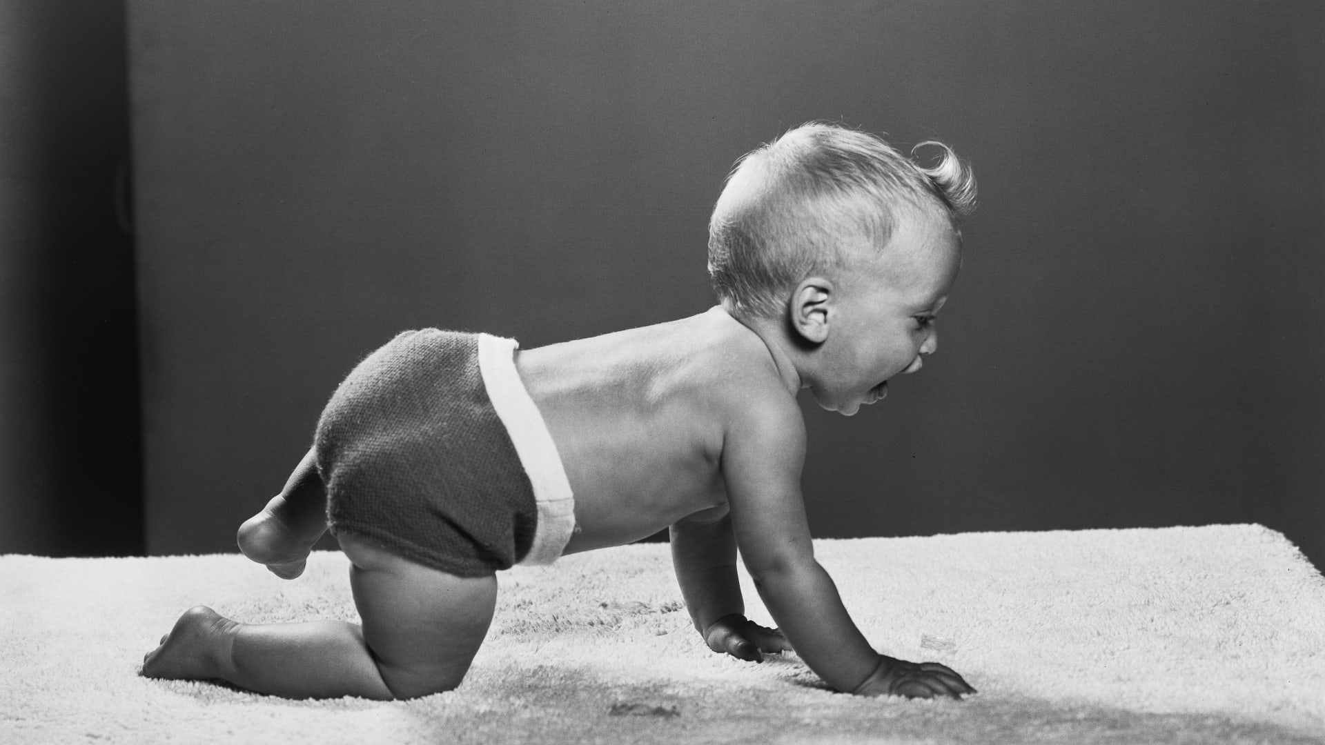 تعرّف إلى أبرز الخرافات شيوعًا حول نمو طفلك