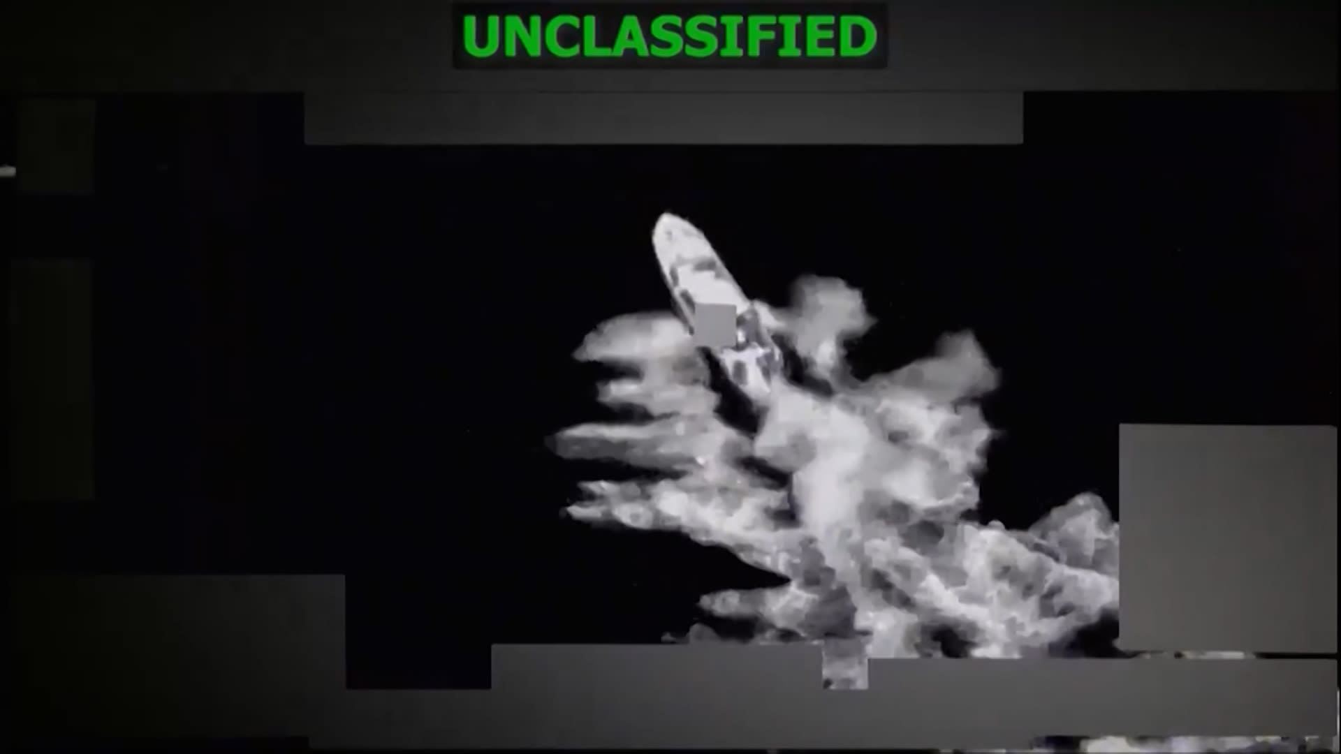 ضربات أمريكية قاتلة تستهدف قافلة سفن يُزعم أنها لمهربي مخدرات