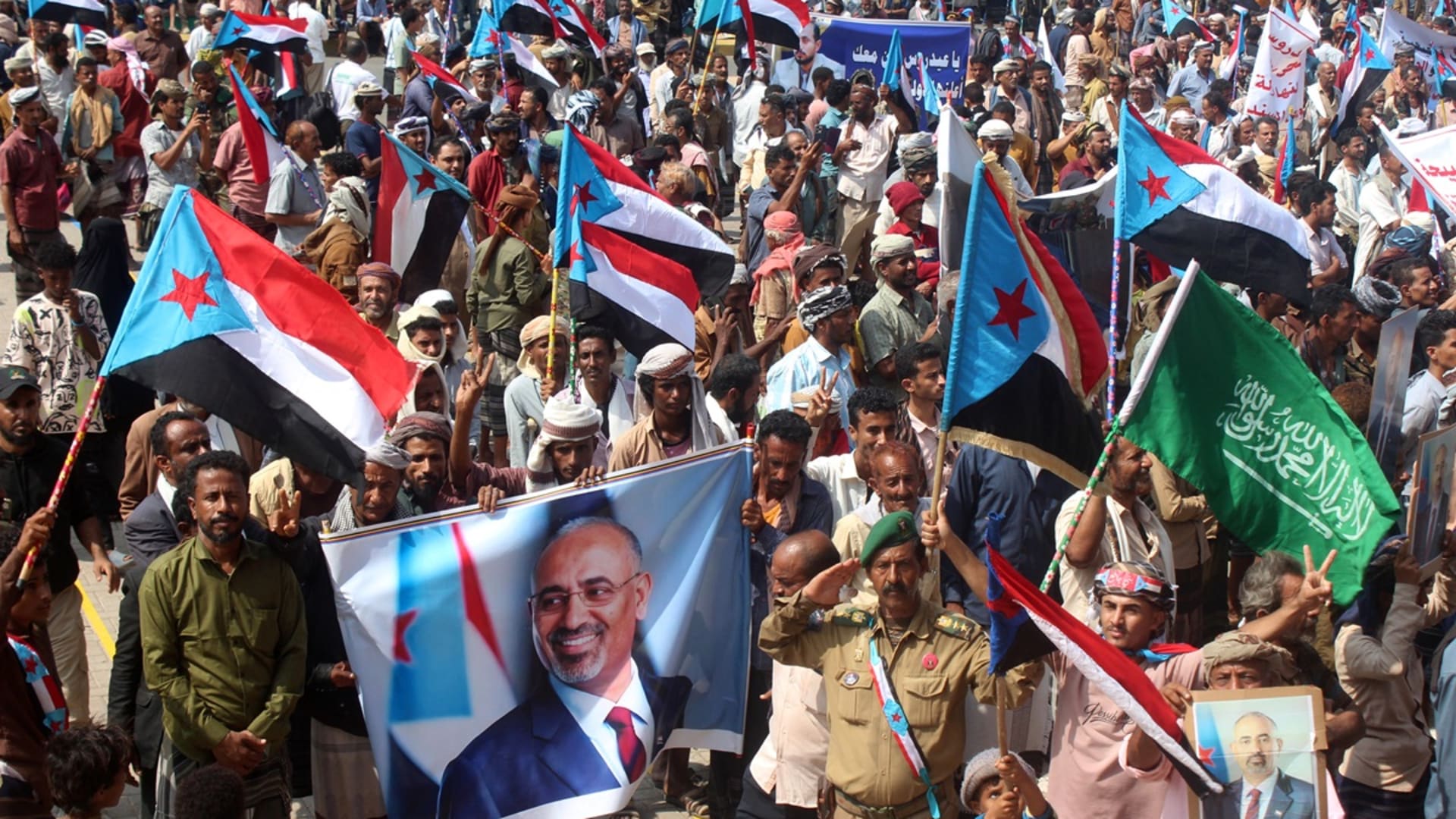 عيدروس الزبيدي يعلن مرحلة انتقالية مدتها سنتان تنتهي باستفتاء تحديد مصير جنوب اليمن