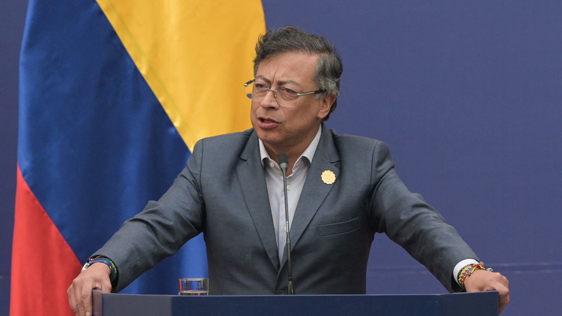 انفجارات كاراكاس.. رئيس كولومبيا: يقصفون فنزويلا بالصواريخ.. على الأمم المتحدة الاجتماع فورا