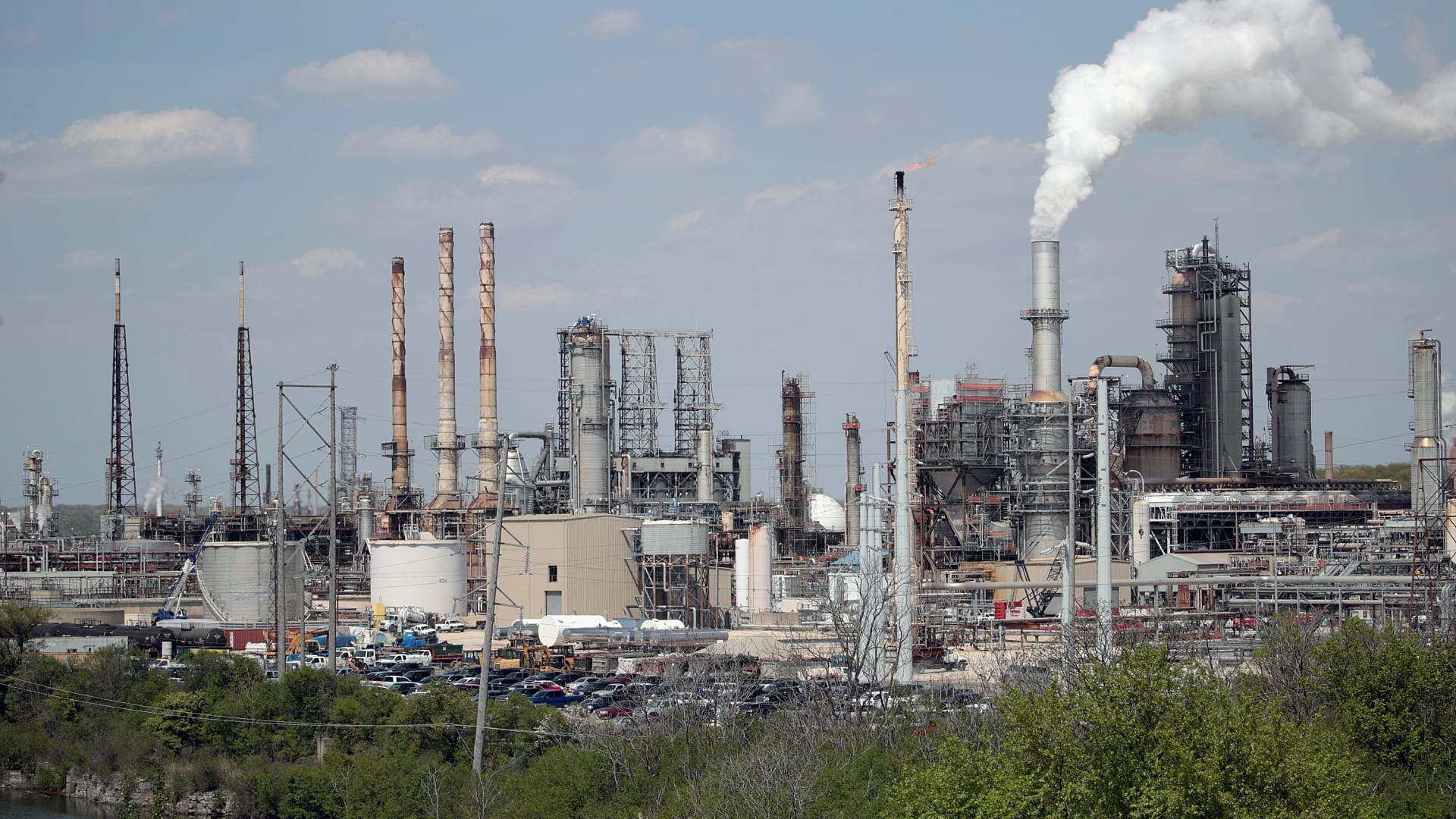 مقارنة بدول عربية.. أين تقف فنزويلا بمخزونات النفط المؤكدة؟