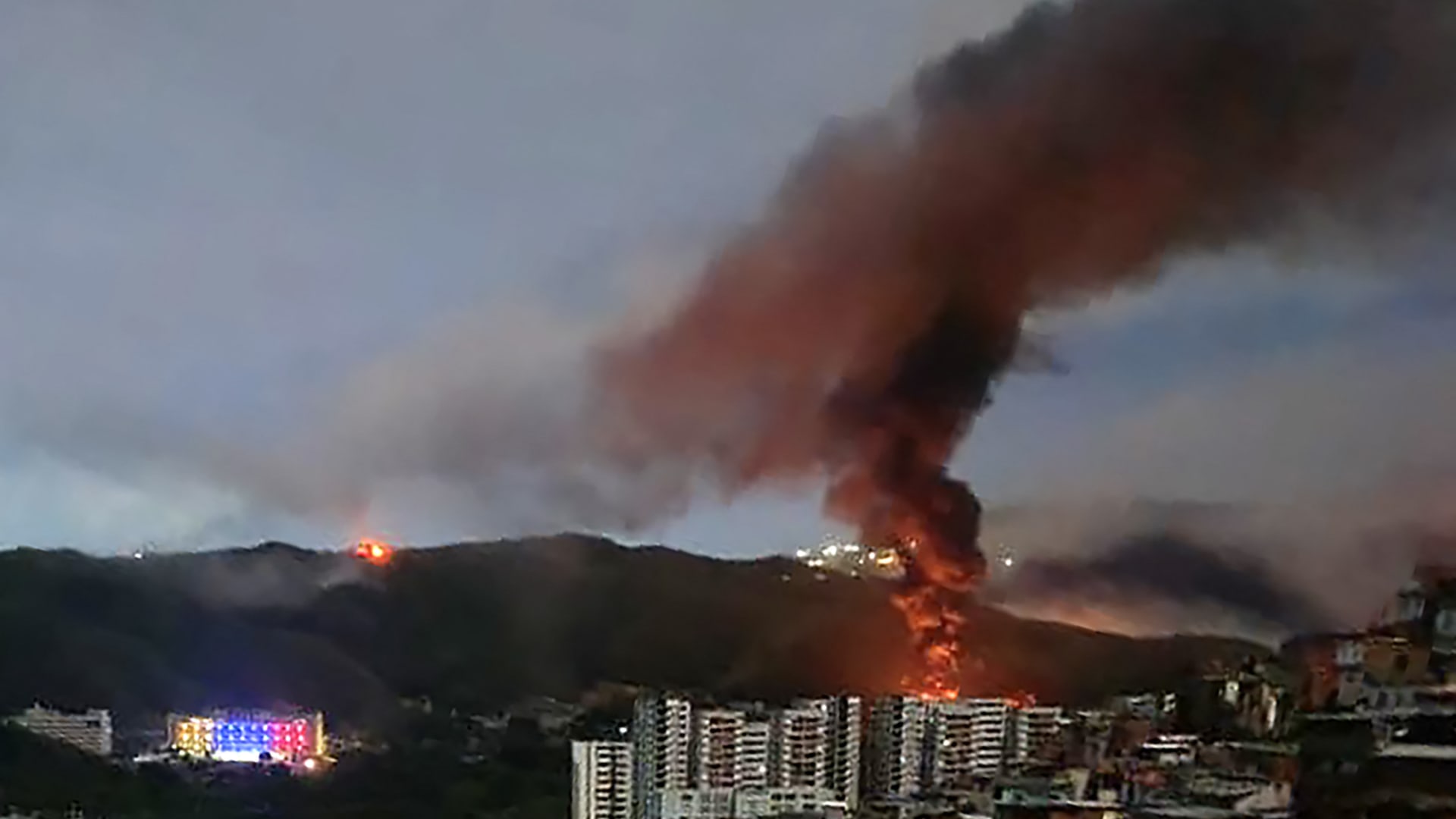 فيديو متداول لـ"لحظة وصول القوات الأمريكية لاعتقال مادورو".. هذه حقيقته