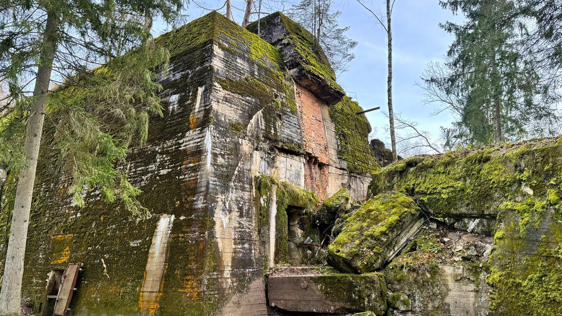"وكر الذئب" .. مقر هتلر السري خلال الحرب العالمية الثانية في بولندا