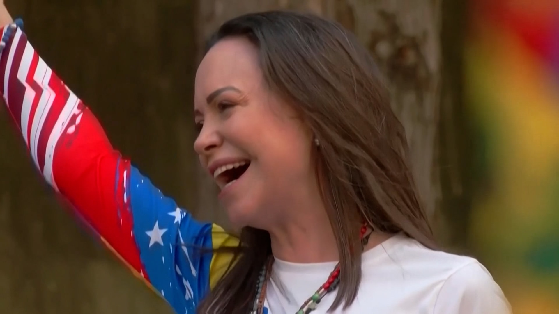 "سأعود إلى الوطن".. زعيمة المعارضة الفنزويلية تُعلن خططها بعد اعتقال مادورو