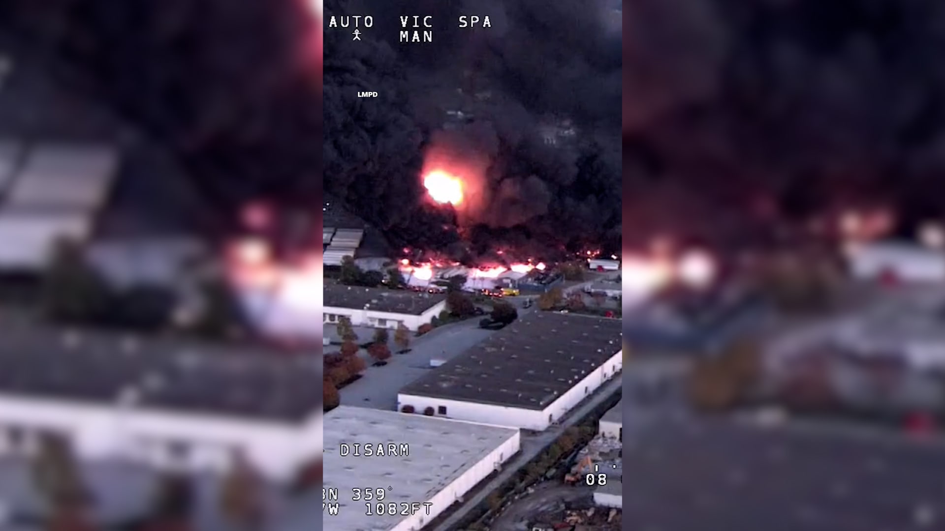 لقطات جديدة لتحطم طائرة شحن أمريكية.. المحرك انفصل من الجناح عند الإقلاع