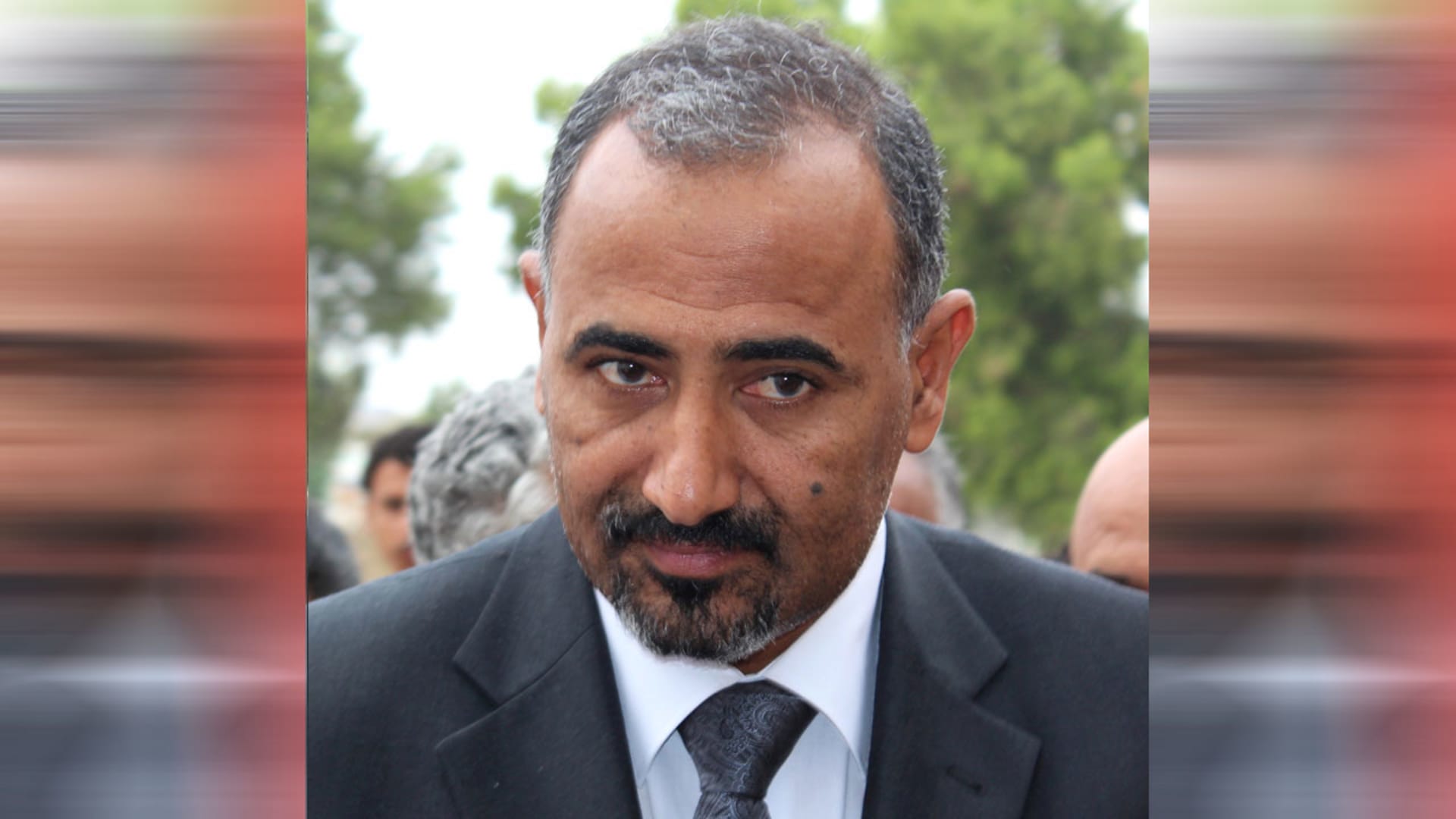 بعد نفي "الانتقالي الجنوبي".. تحالف "الشرعية" في اليمن يكشف تفاصيل "هروب" عيدروس الزبيدي