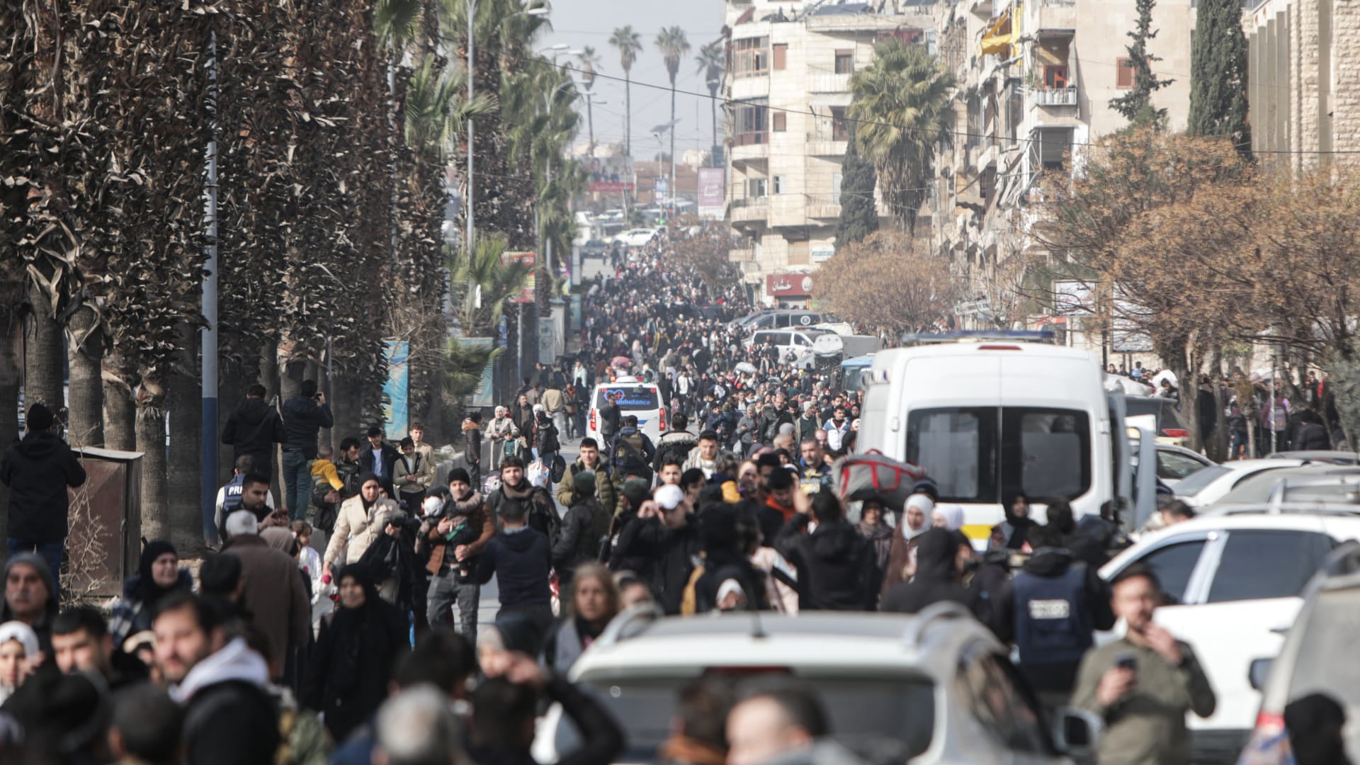 اتهامات متبادلة بين دمشق و"قسد" في حلب.. وتركيا تُبدي استعدادها للتدخّل