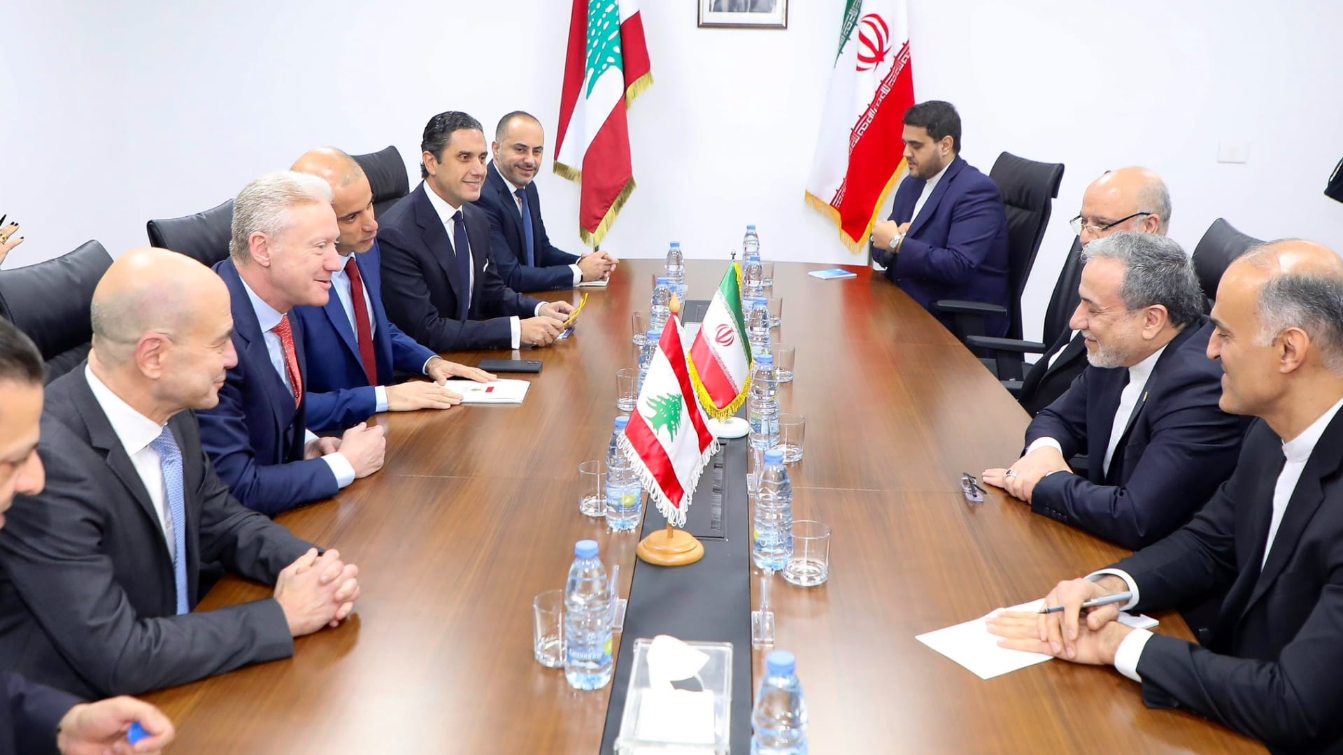 وزير خارجية لبنان لنظيره الإيراني: هل تقبل بلدكم تنظيما مسلحا غير شرعي على أراضيها؟