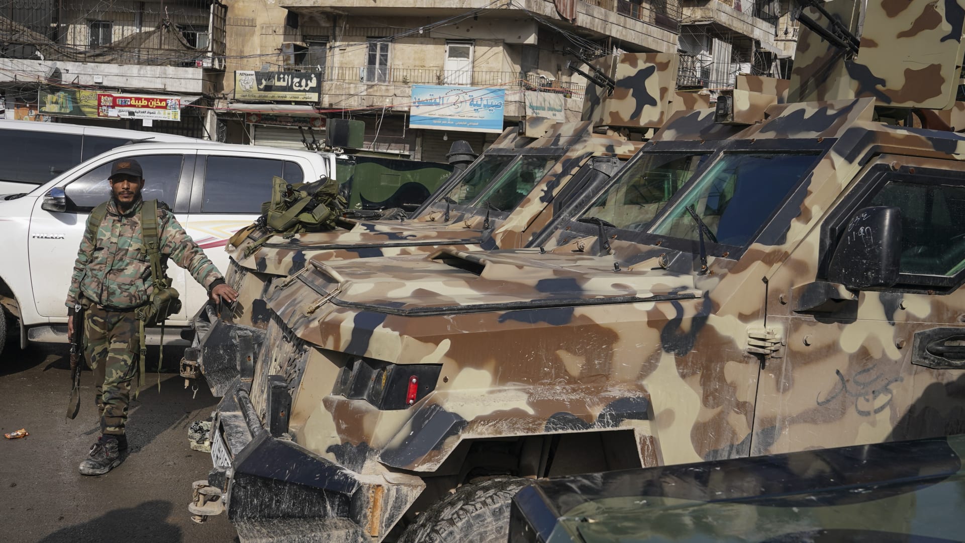 سوريا.. وزارة الدفاع تنشر تحديثا عن العمليات ضد "قسد" بحي الشيخ مقصود