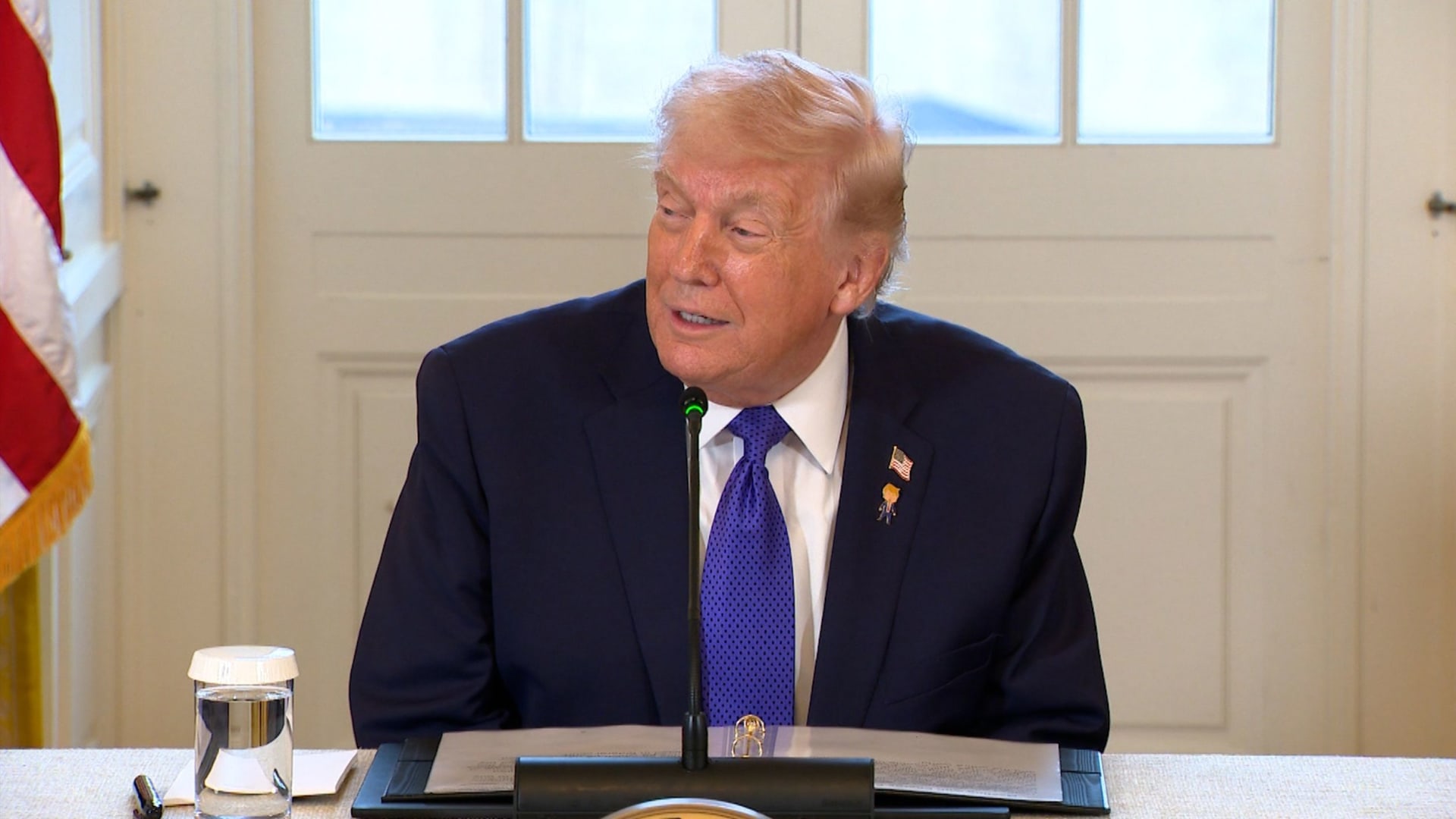 شاهد.. ترامب يكشف عن كمية وقيمة النفط التي تسلمتها أمريكا من فنزويلا