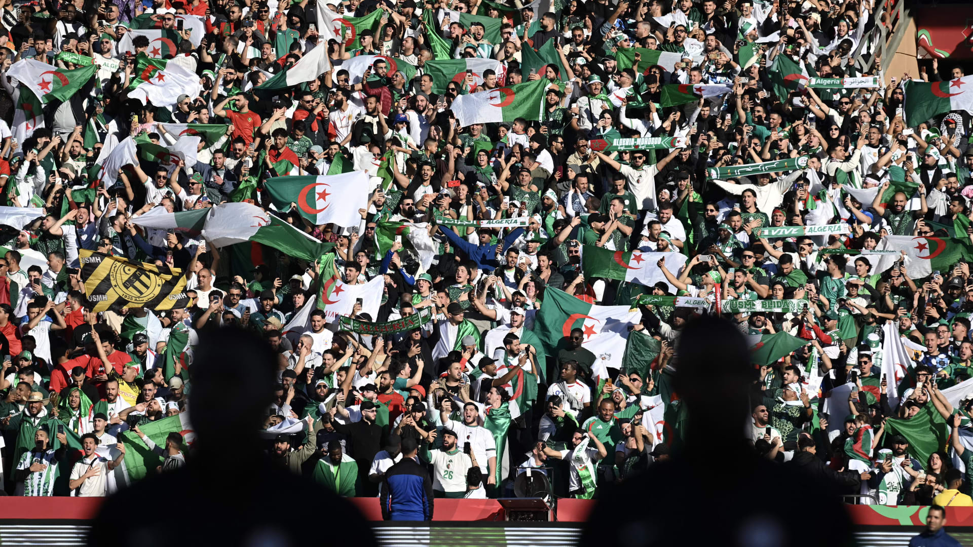 ماذا طلب منتخب الجزائر من جمهوره بعد خروجه من كأس إفريقيا؟