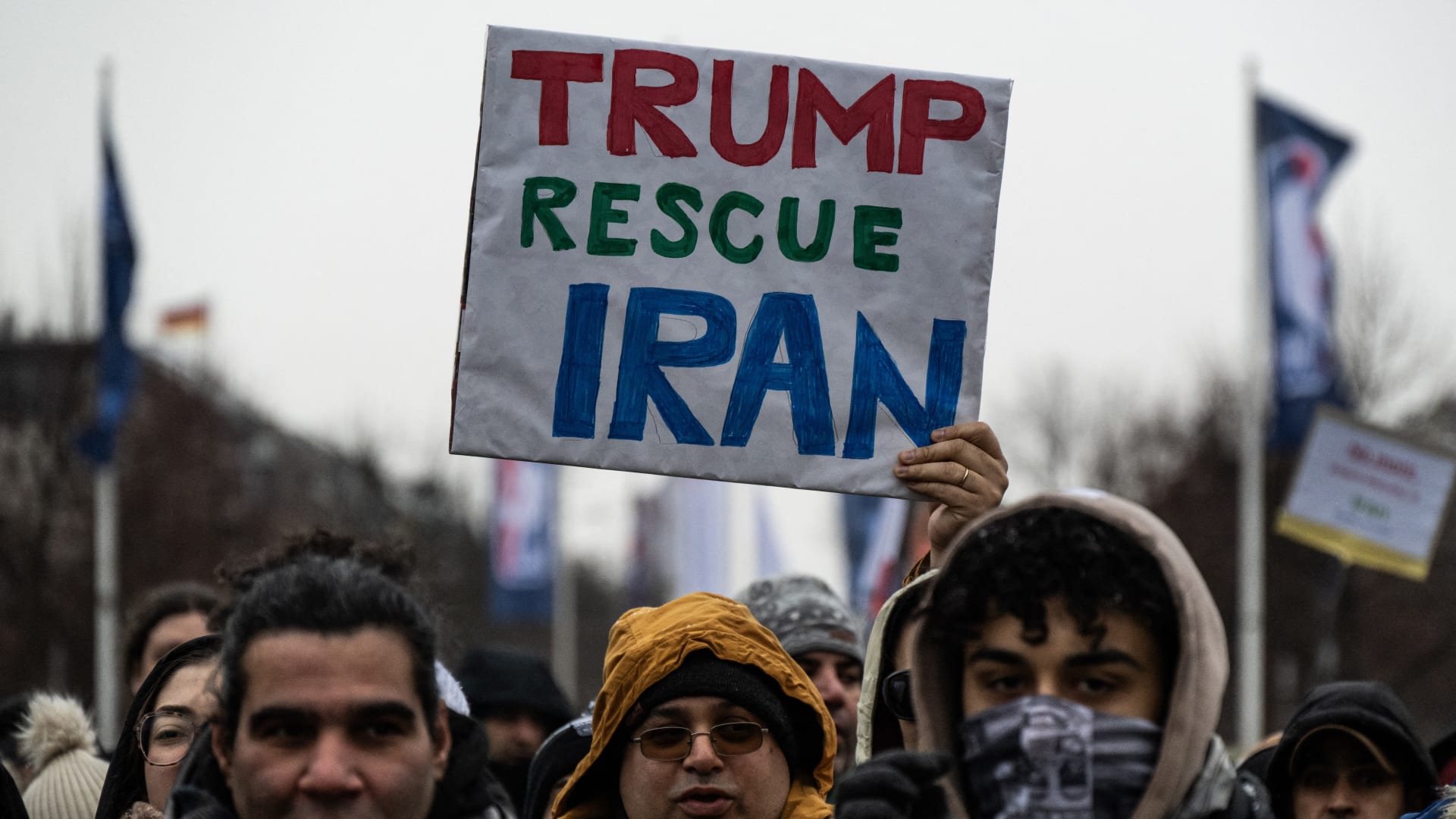 كيف سيواجه النظام الإيراني الاحتجاجات بعد تهديدات ترامب؟.. خبراء يجيبون CNN