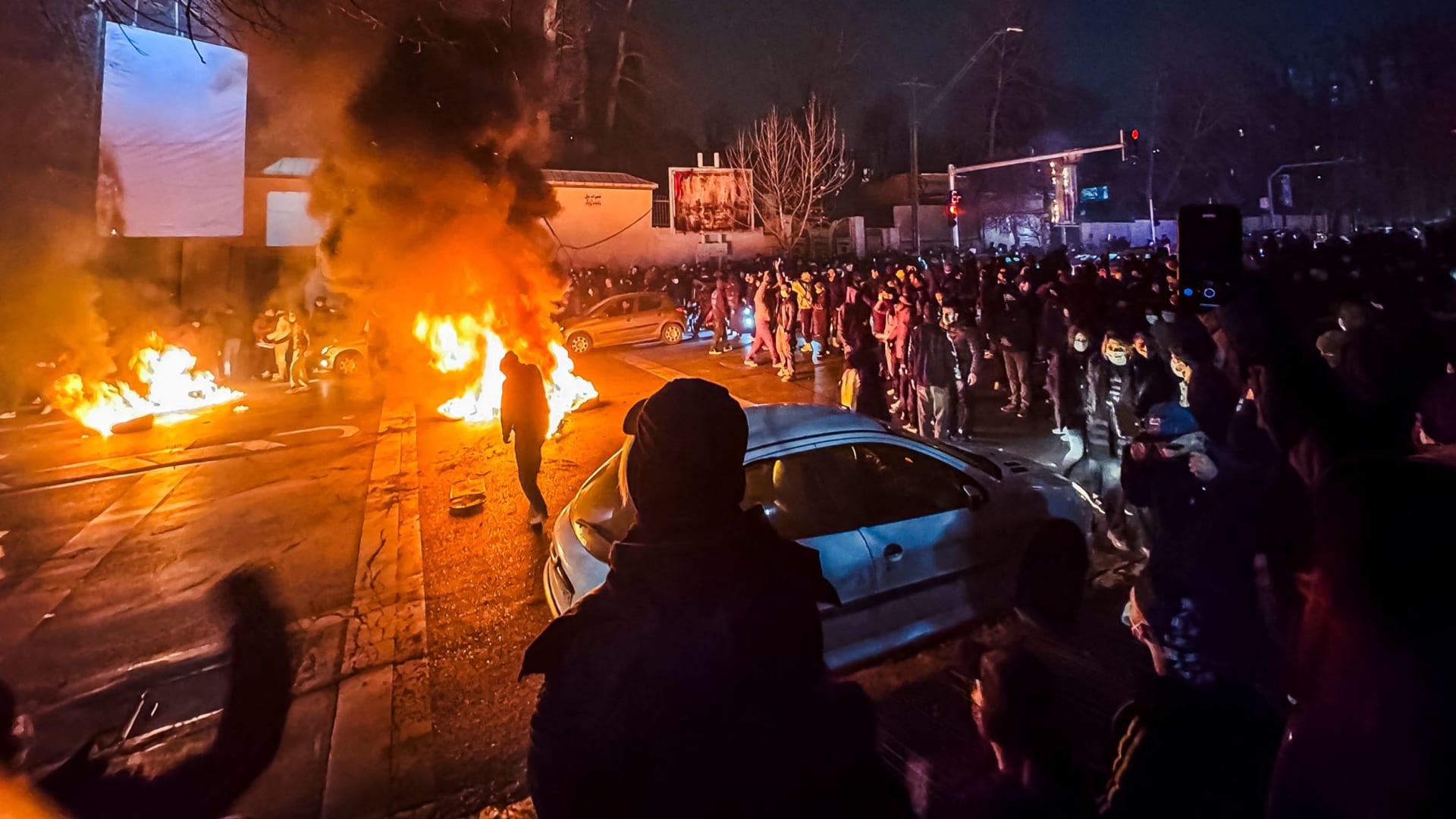 ترامب للمتظاهرين الإيرانيين: المساعدة في طريقها