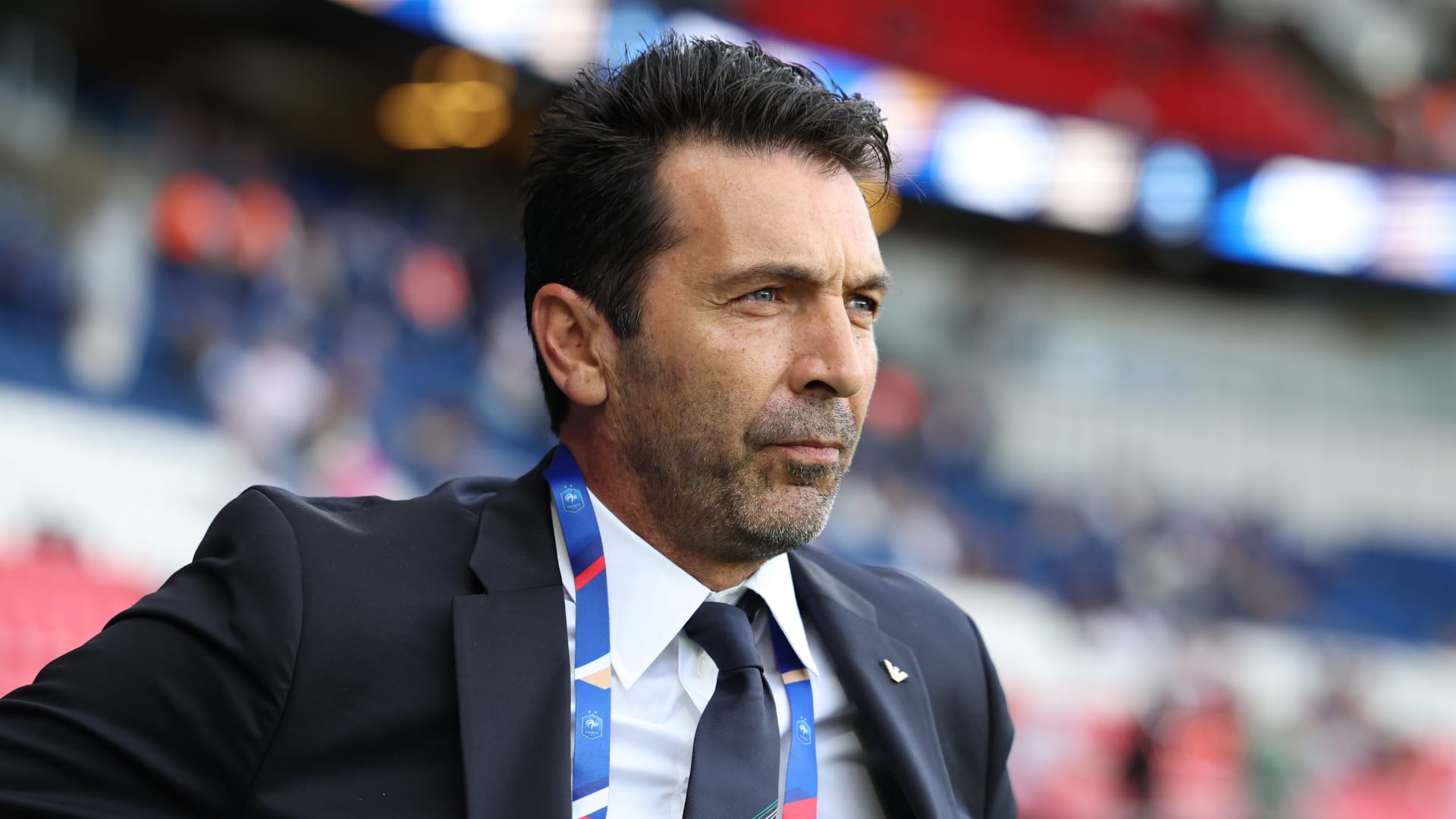 تداول لقطات من حضور بوفون لمباراة في الدوري السعودي