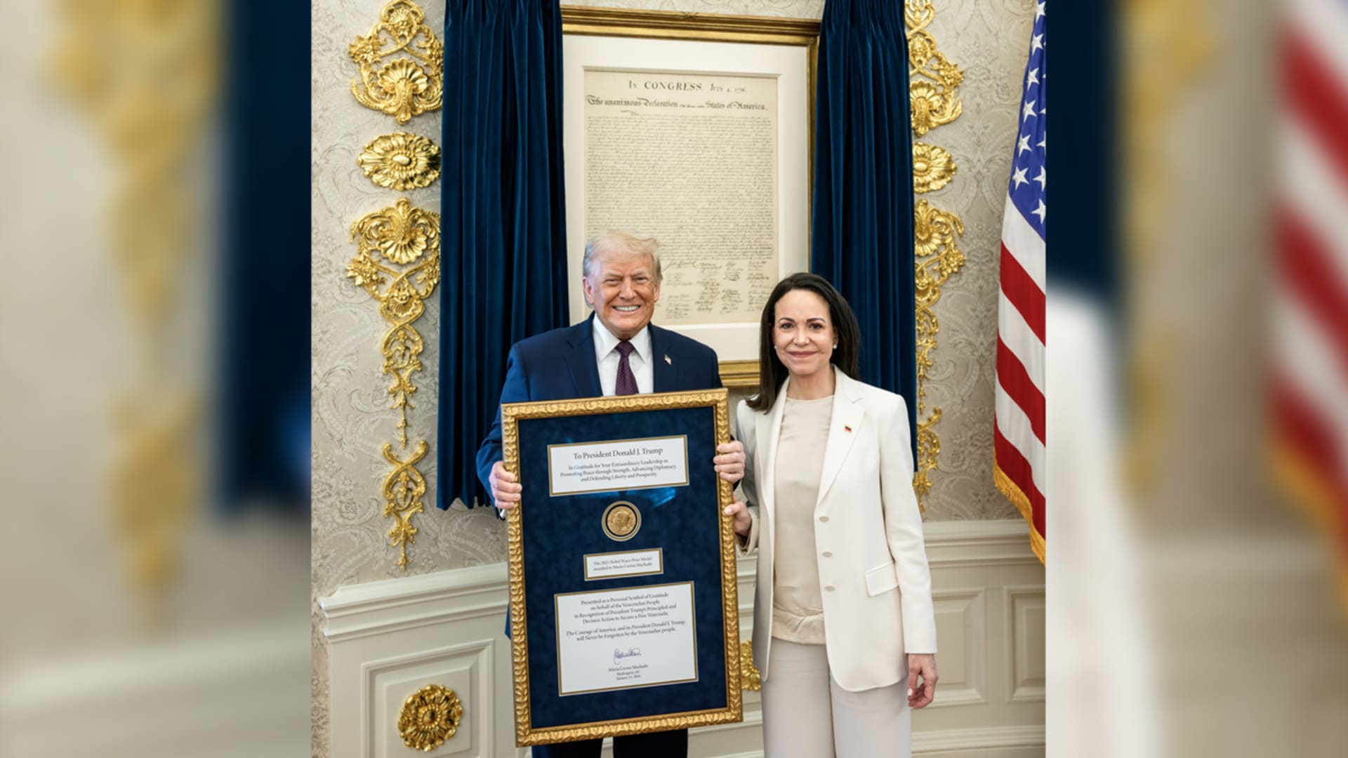 بعدما أهدته جائزة نوبل للسلام.. هل يدعم ترامب ماتشادو في حكم فنزويلا؟