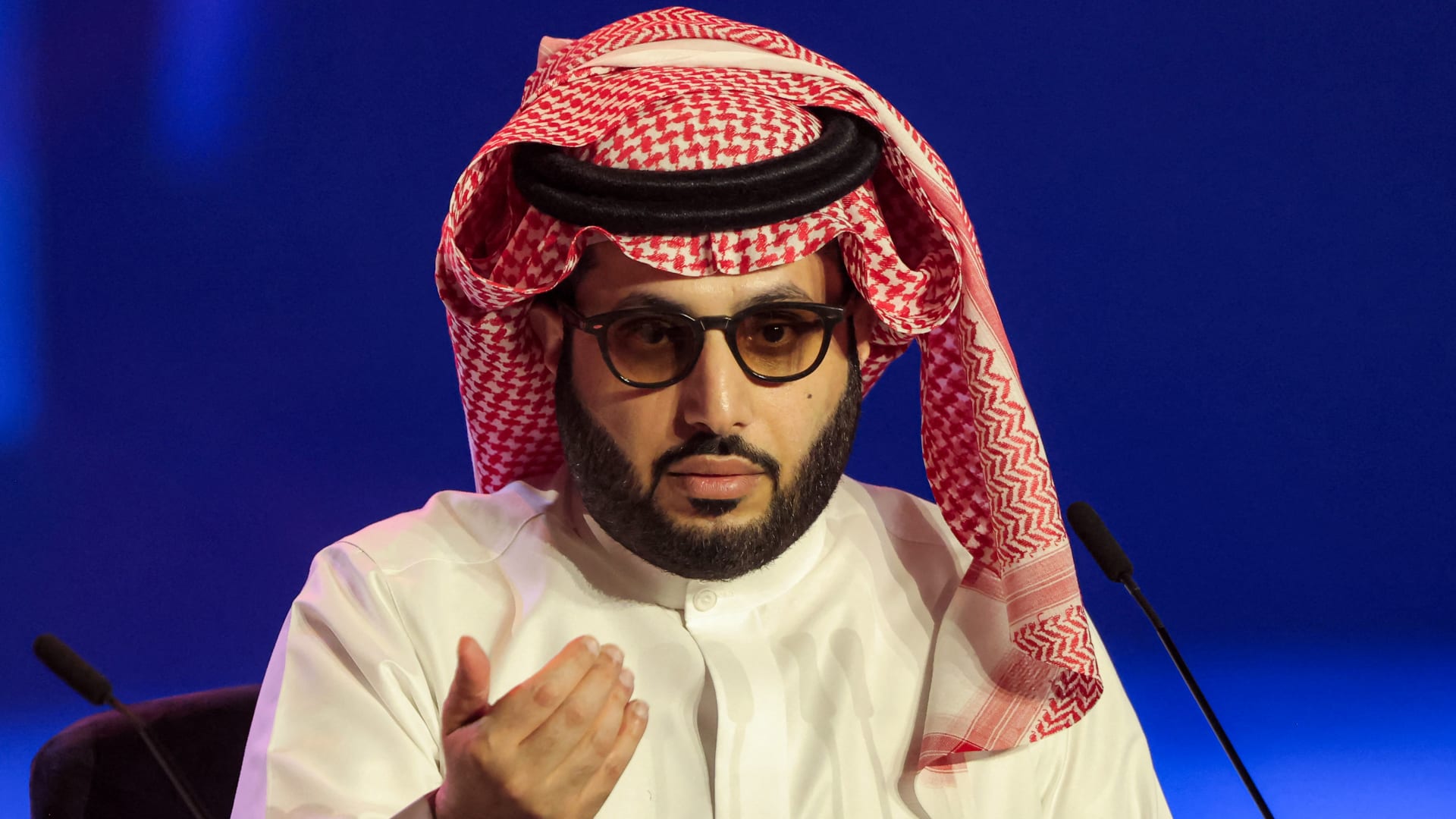 بكلمتين.. تركي آل الشيخ يعلق على فوز مانشستر يونايتد أمام السيتي