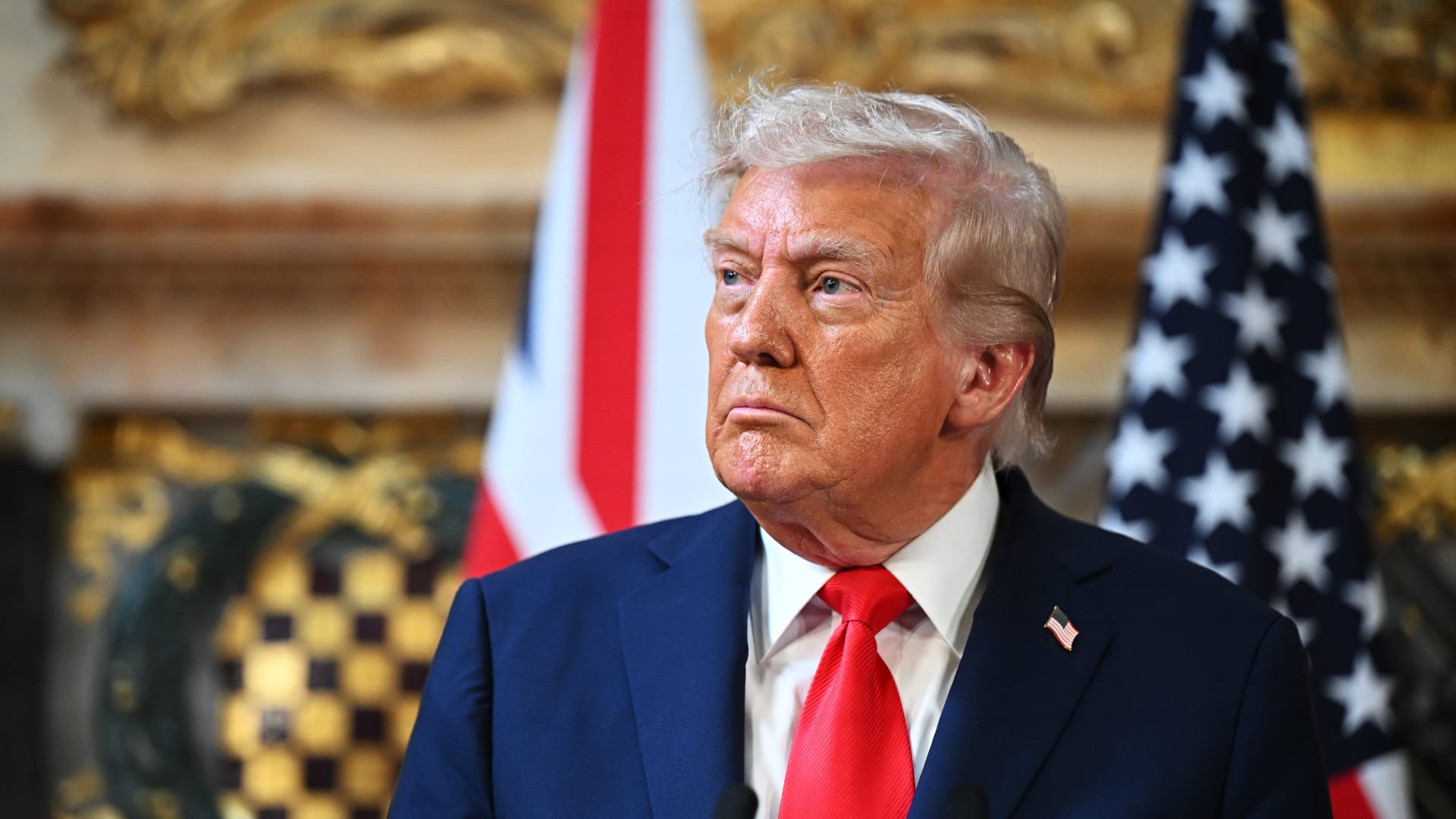 بسبب رسوم ترامب ..أكبر حزب أوروبي يهدد بعدم الموافقة على اتفاقية التجارة مع أمريكا