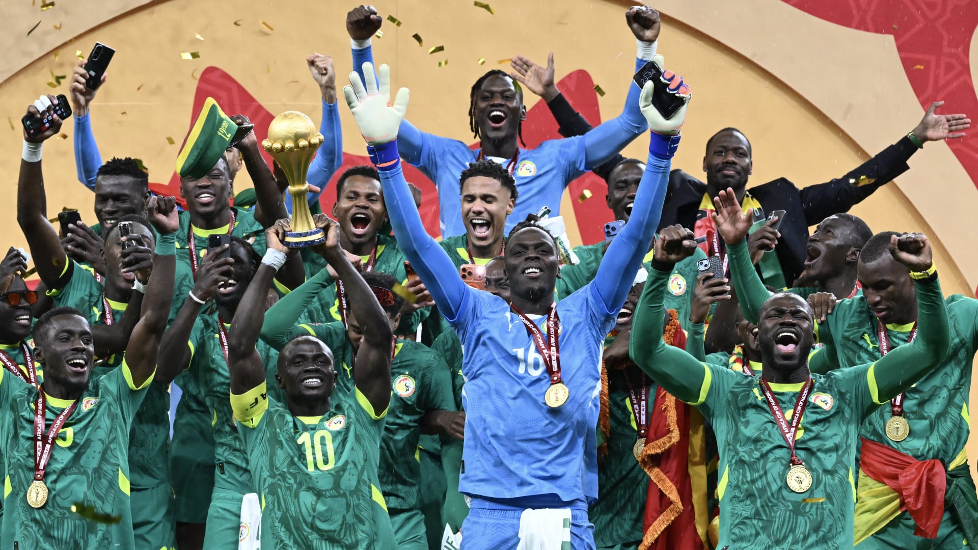 هكذا علقت أندية الهلال والنصر والأهلي على فوز لاعبيها بلقب كأس إفريقيا مع السنغال