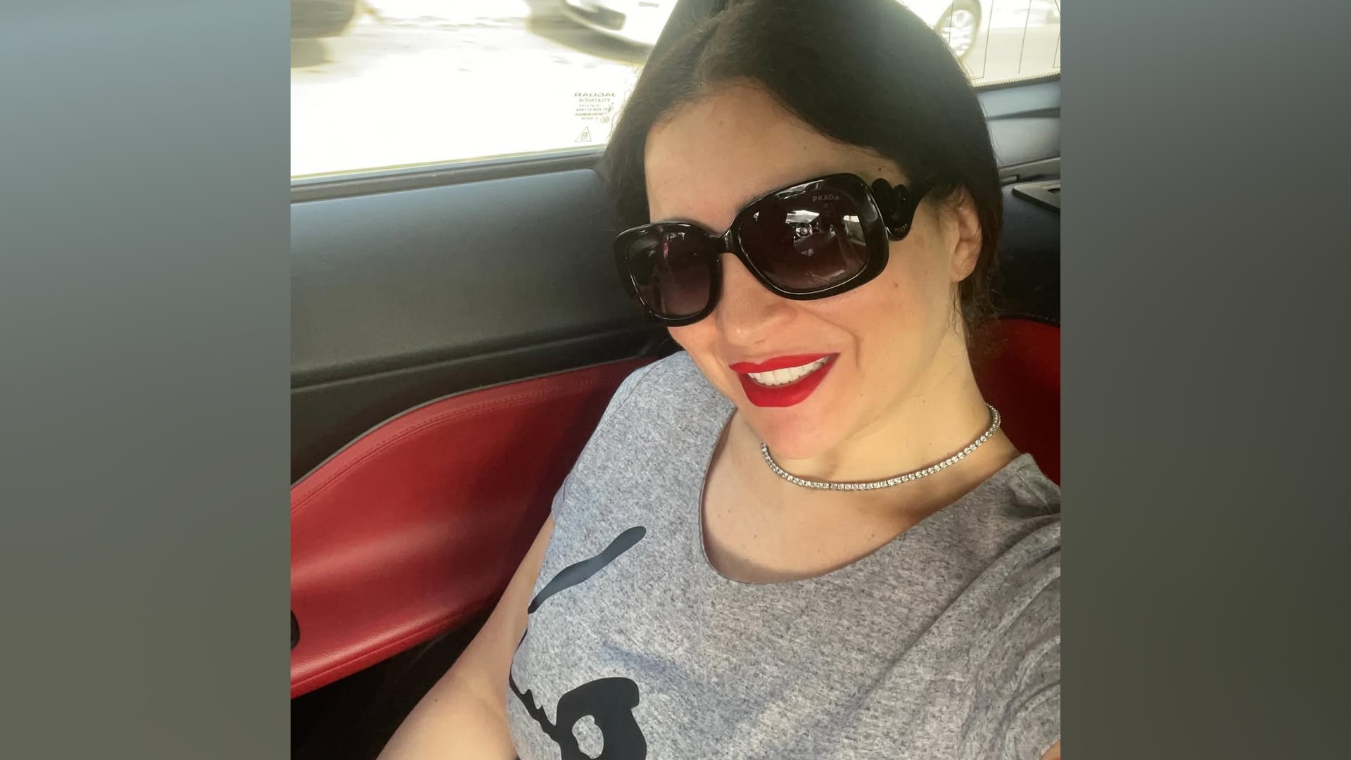 مي عز الدين تحتفل بعيد ميلادها مع تهنئة رومانسية من زوجها