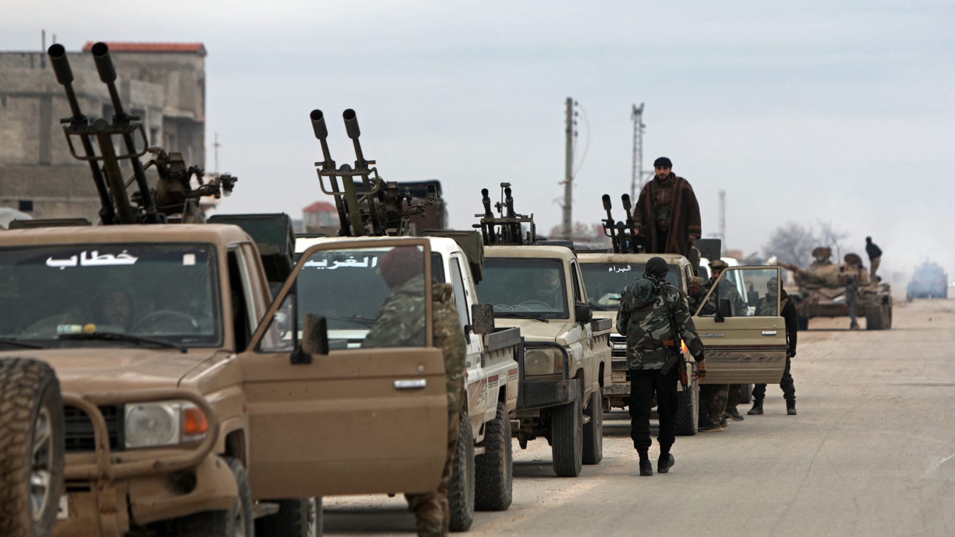 الجيش السوري يحمل "قسد" مسؤولية إطلاق سراح عناصر داعش من سجن الشدادي