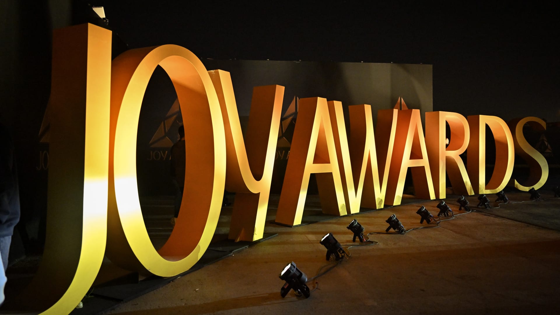 في الرياض.. سجادة جوي أووردز 2026 الخزامية تتحوّل إلى مسرح للفخامة والأناقة