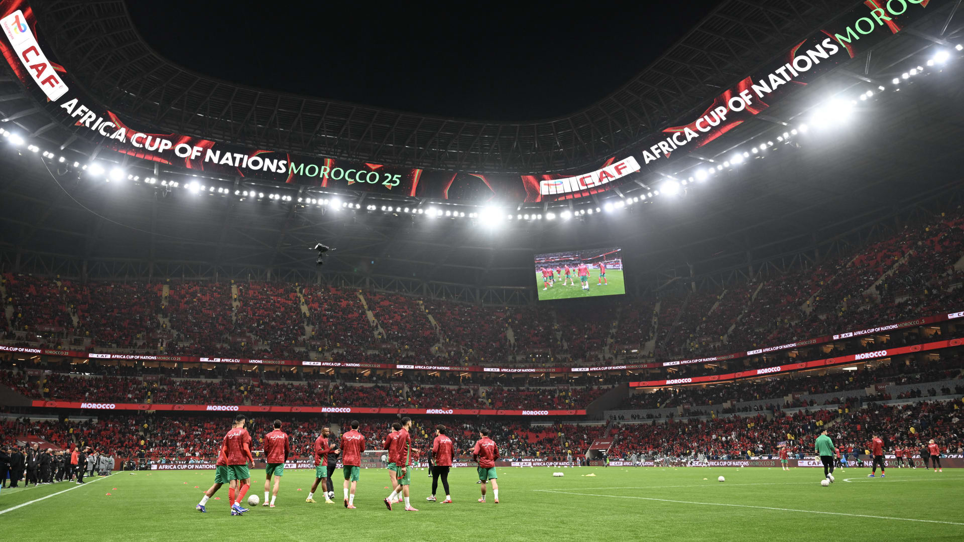 لـ "تهدئة الأجواء بين جماهير المنتخبين".. هذا ما فعله وزير الرياضة المصري مع نظيره المغربي