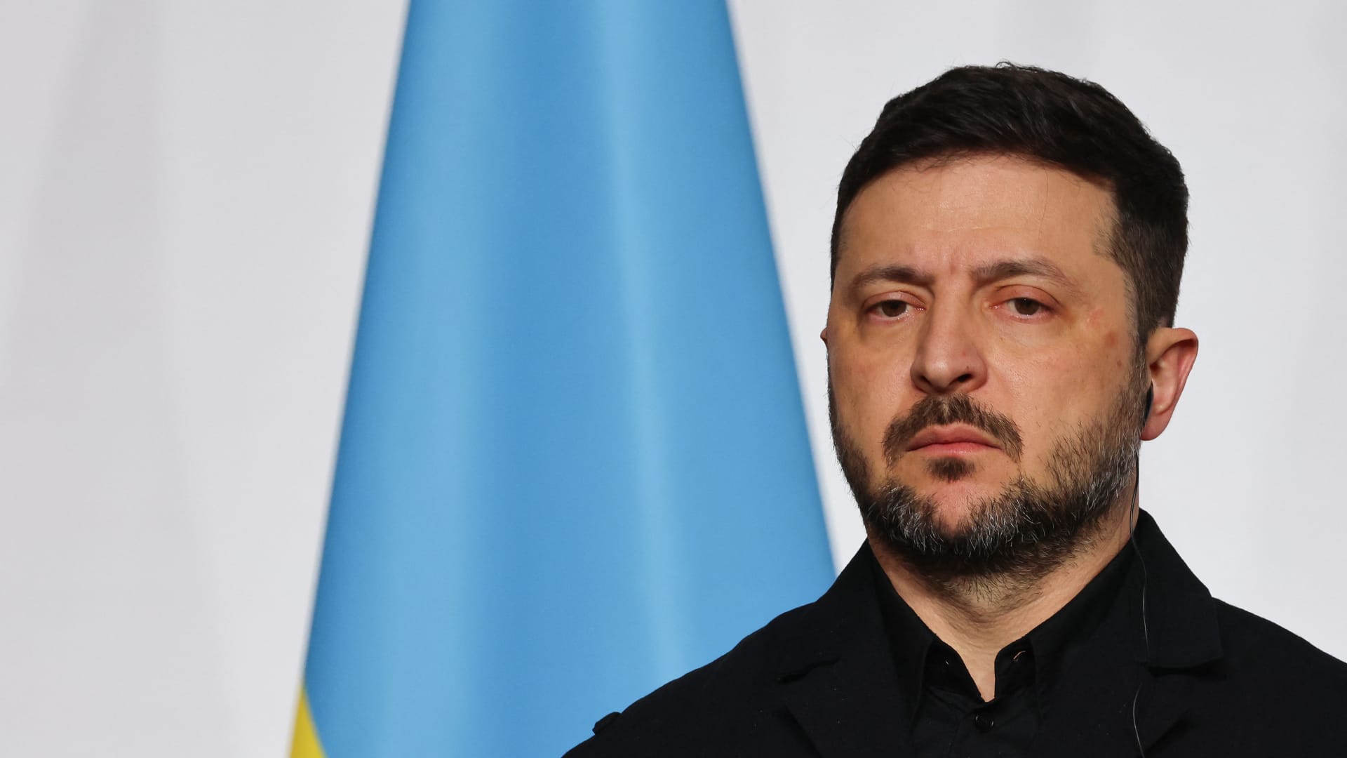 زيلينسكي يكشف عن اجتماعات بين أمريكا وأوكرانيا وروسيا في الإمارات ويؤكد: "وثائق إنهاء الحرب جاهزة تقريبا"