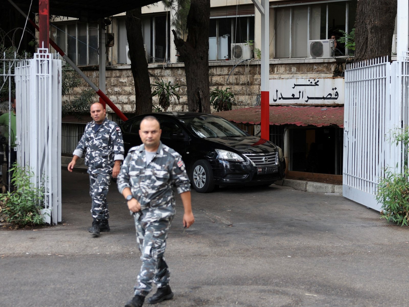 لبنان يعتقل سوريًّا ساعد في تحويل أموال لمقاتلين موالين للأسد 1 56 1768587694