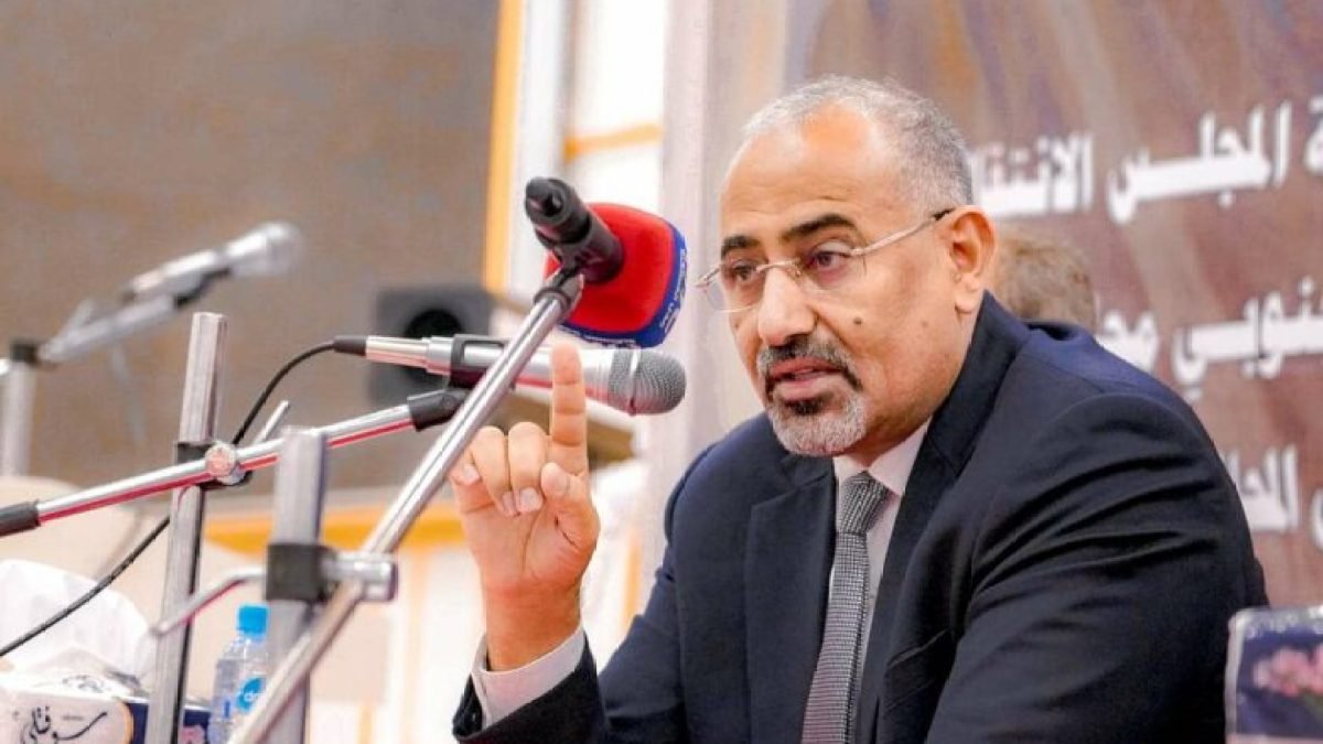 من عدن إلى "أرض الصومال" فأبوظبي.. كيف هرب عيدروس الزبيدي؟ 4 7777 1767853746