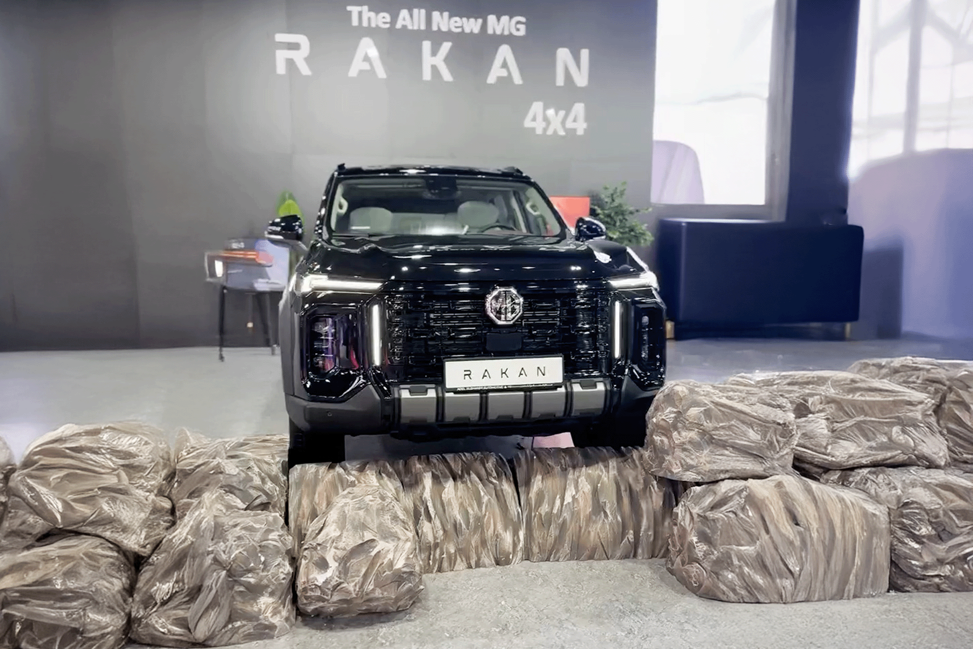 إم جي تطلق اسما عربيا على أحدث سياراتها