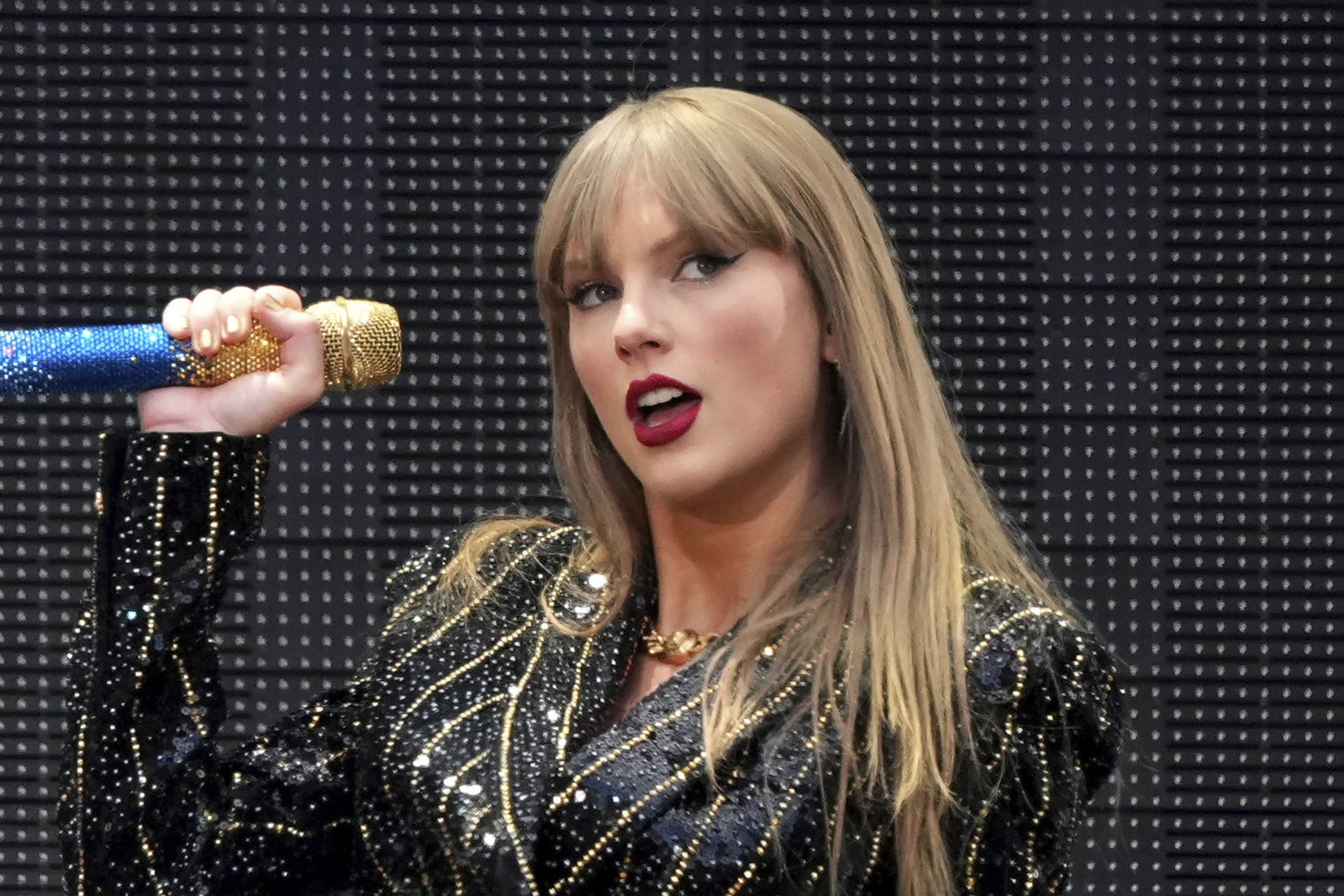 تايلور سويفت تتصدر قائمة قاعة مشاهير كُتاب الأغاني لعام 2026