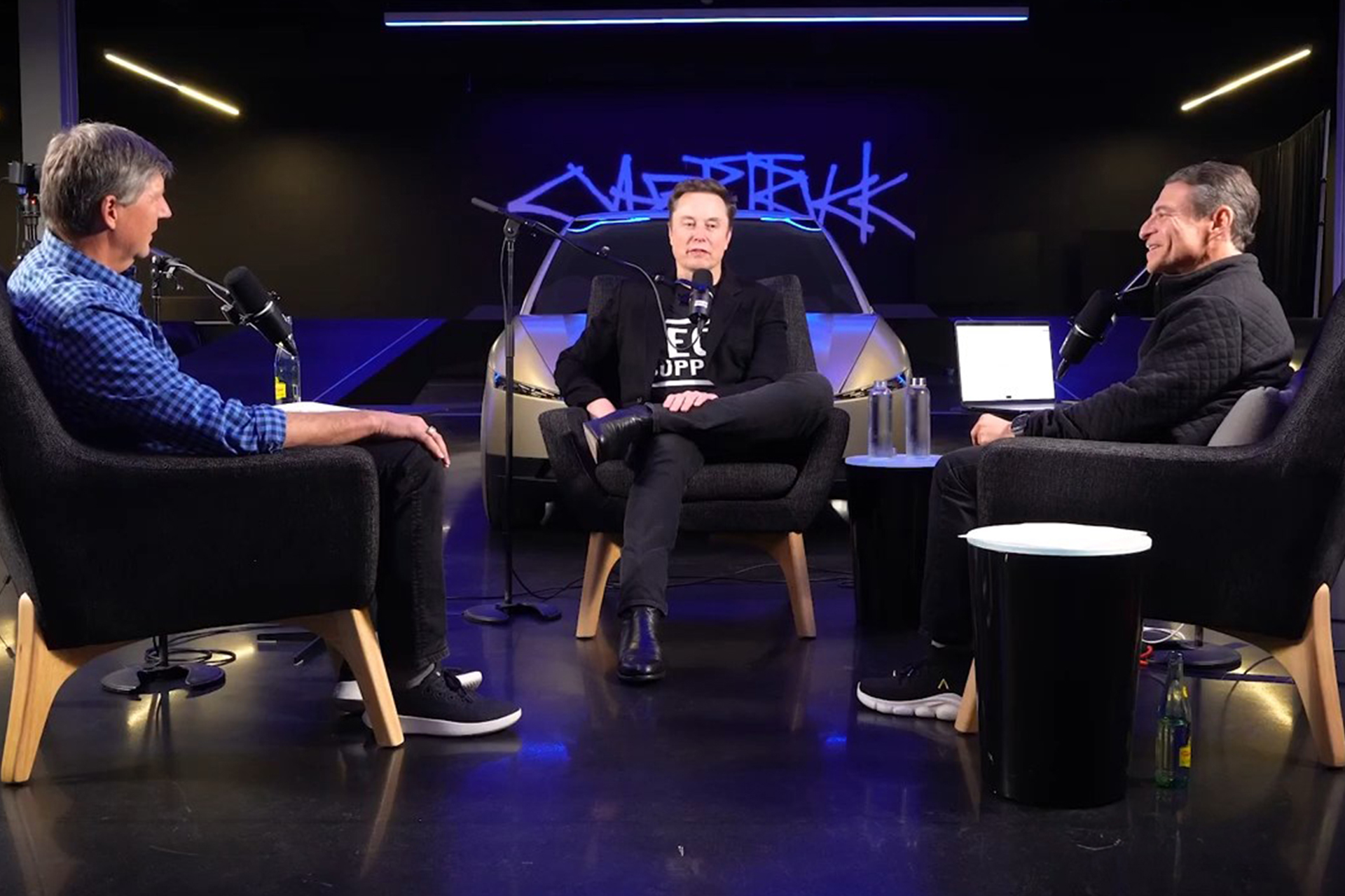 إيلون ماسك: لن نحتاج للجراحين البشر مستقبلا