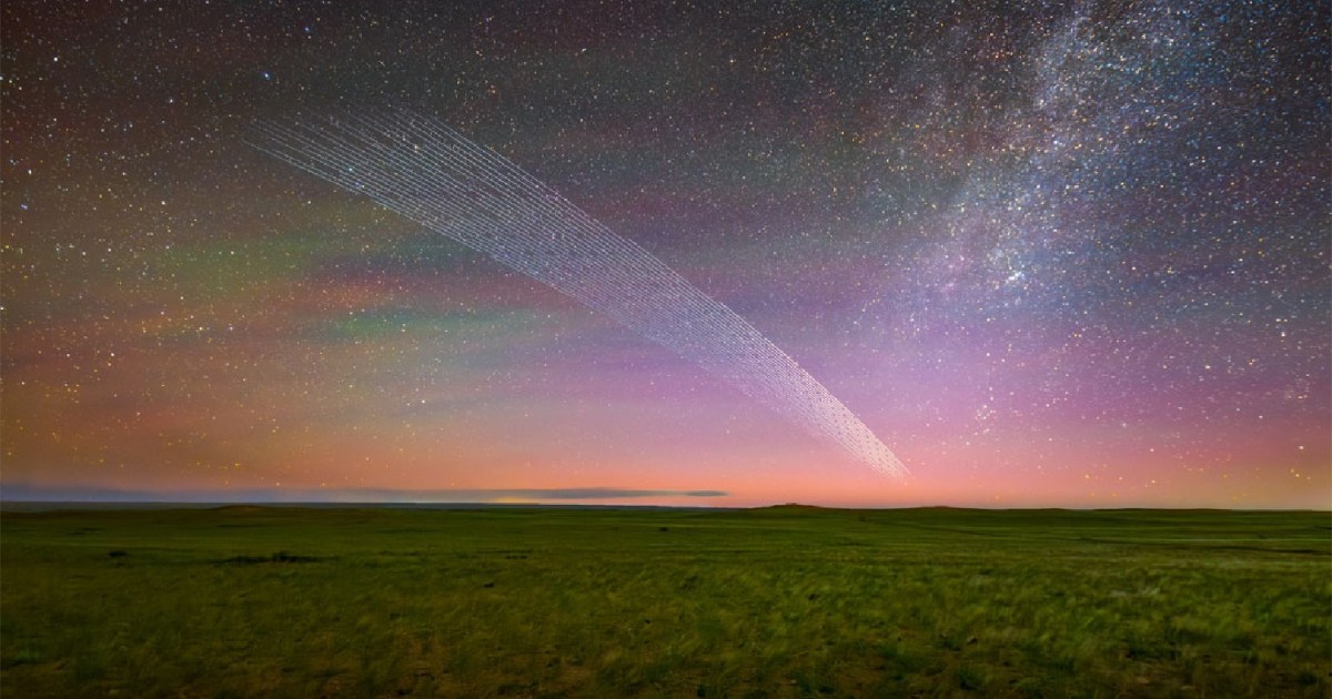 مذنب يزور السماء.. لكنه من صنع البشر