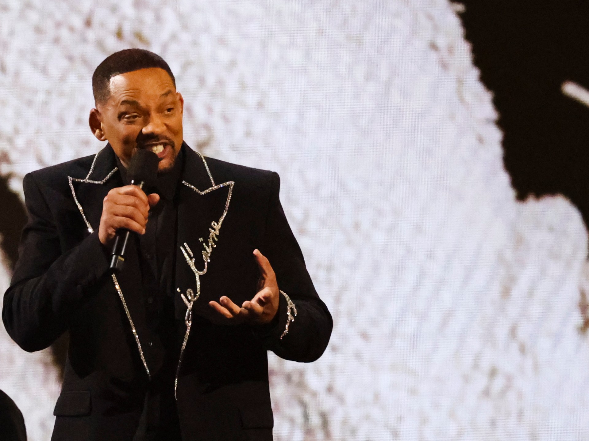 الممثل الأميركي ويل سميث يزور أهرامات الجيزة في مصر