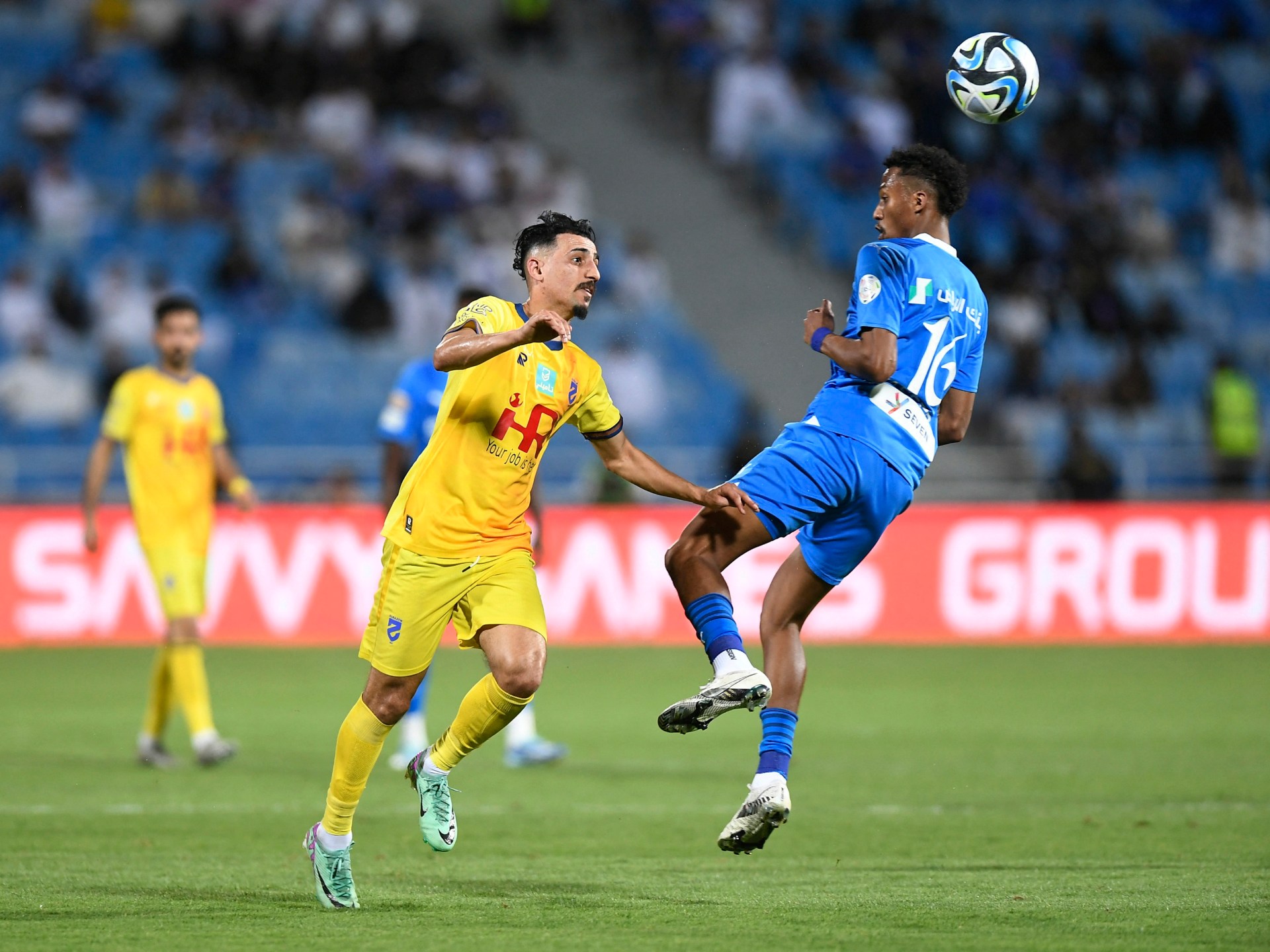 الهلال ضد الحزم في الدوري السعودي.. الموعد والقنوات الناقلة