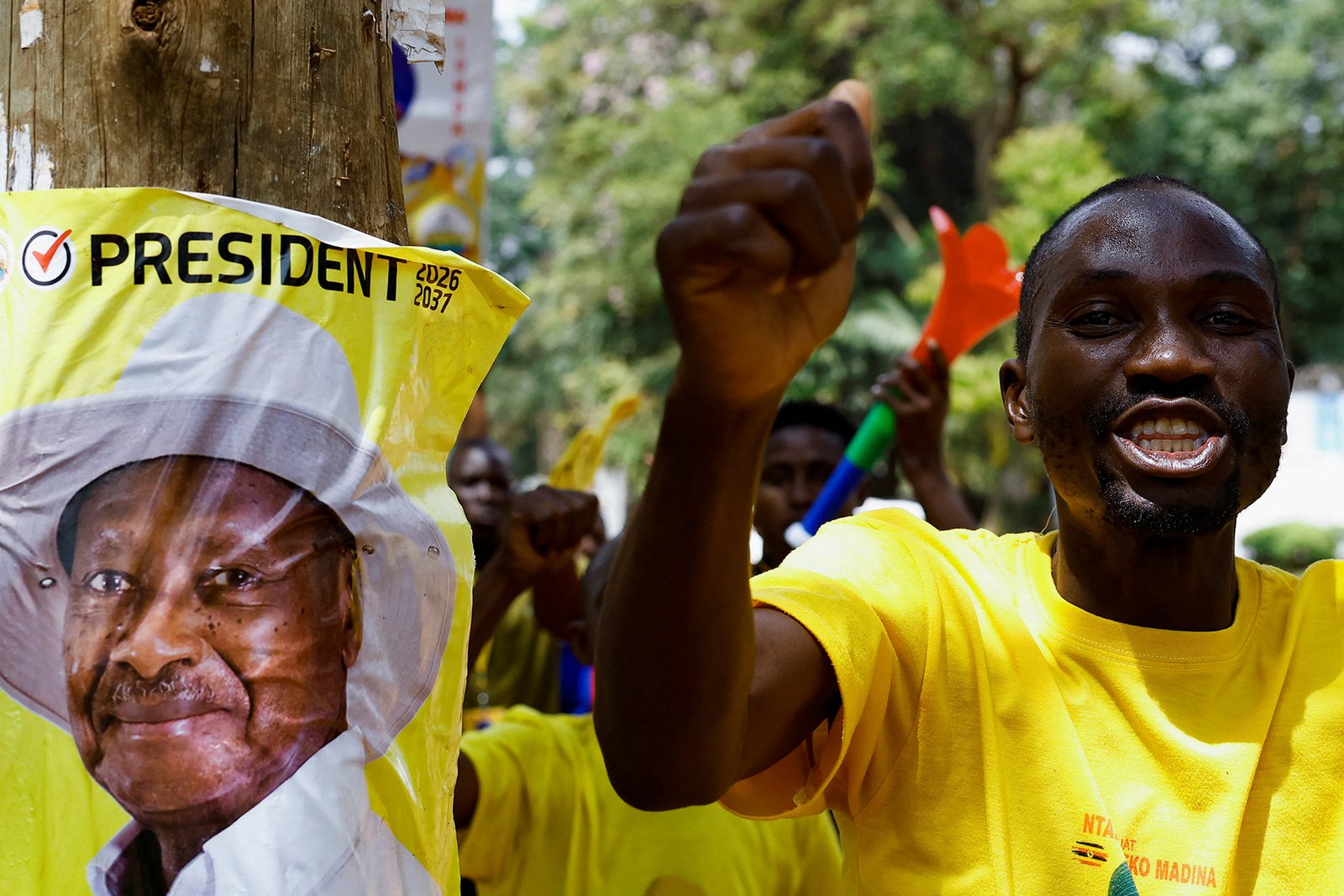 موسيفيني يحتفل بفوزه بولاية رئاسية سابعة في أوغندا 2 Yoweri Museveni 6 1768670877