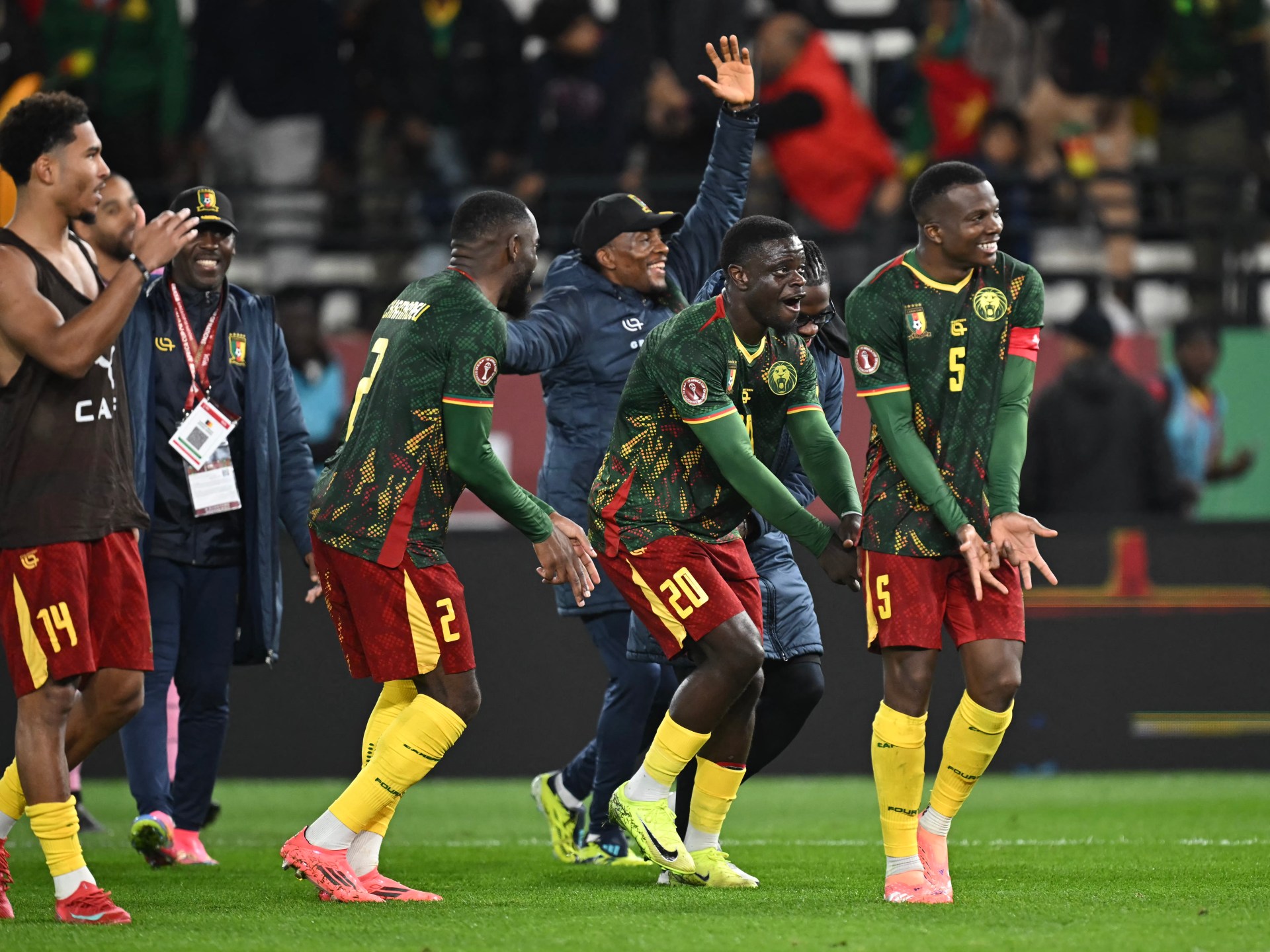 الكاميرون تهزم جنوب أفريقيا وتضرب موعدًا ناريًا مع المغرب في ثمن نهائي كأس الأمم