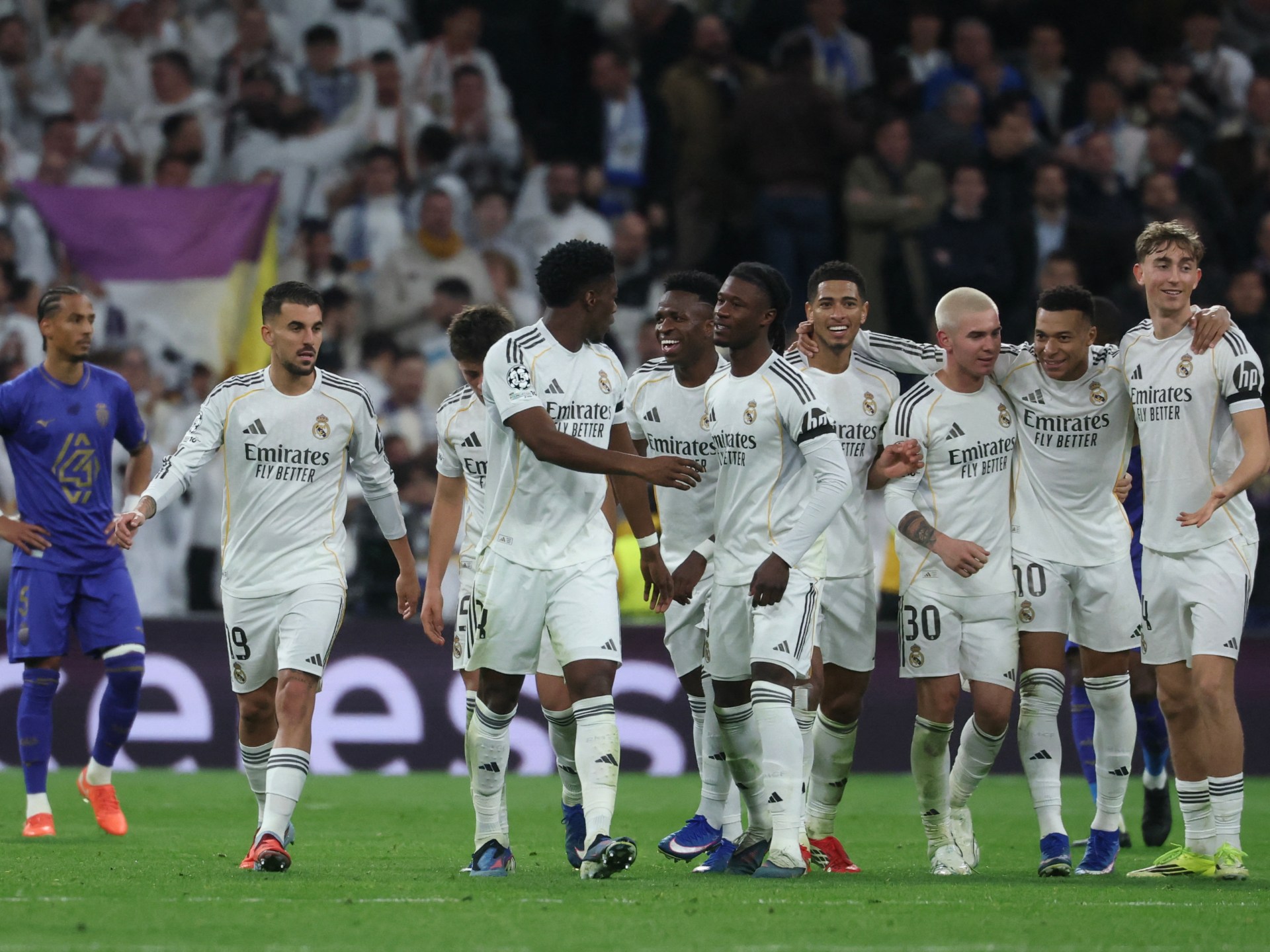 متفوقا على غريمه برشلونة.. ريال مدريد "ملك الإيرادات" عالميا