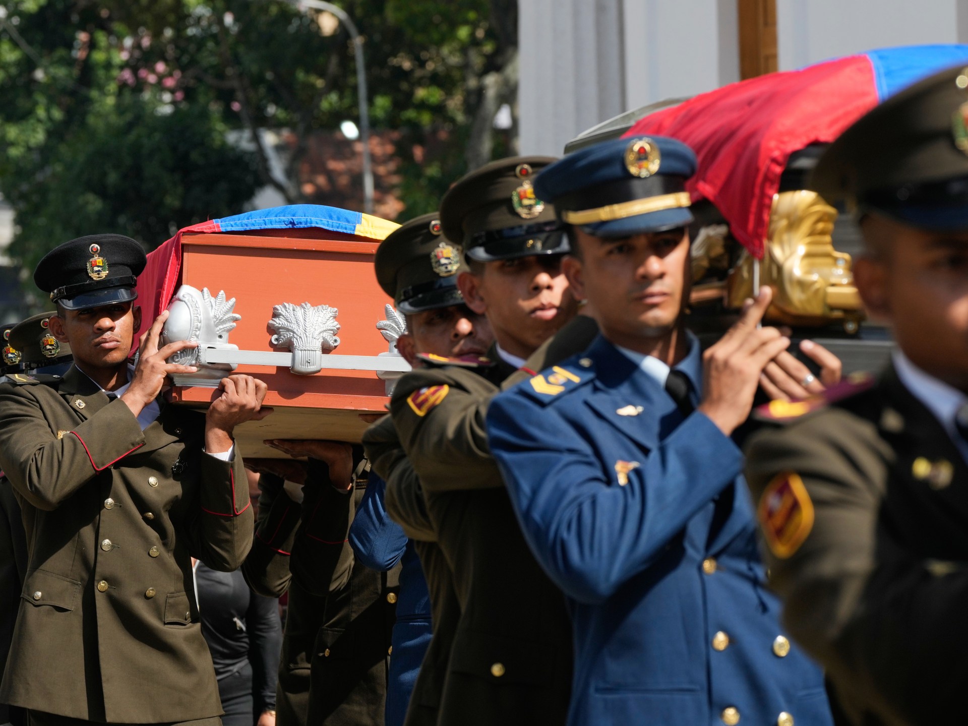 الداخلية الفنزويلية: 100 قتيل بالهجوم الأميركي وإصابة مادورو وزوجته