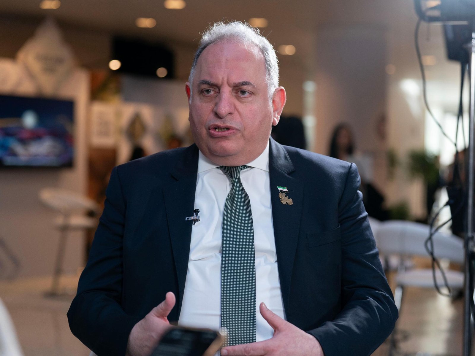 وزير المالية: عودة الجزيرة السورية توفر موارد إضافية للدولة 2 ap 696cf9d915d29 1768749529